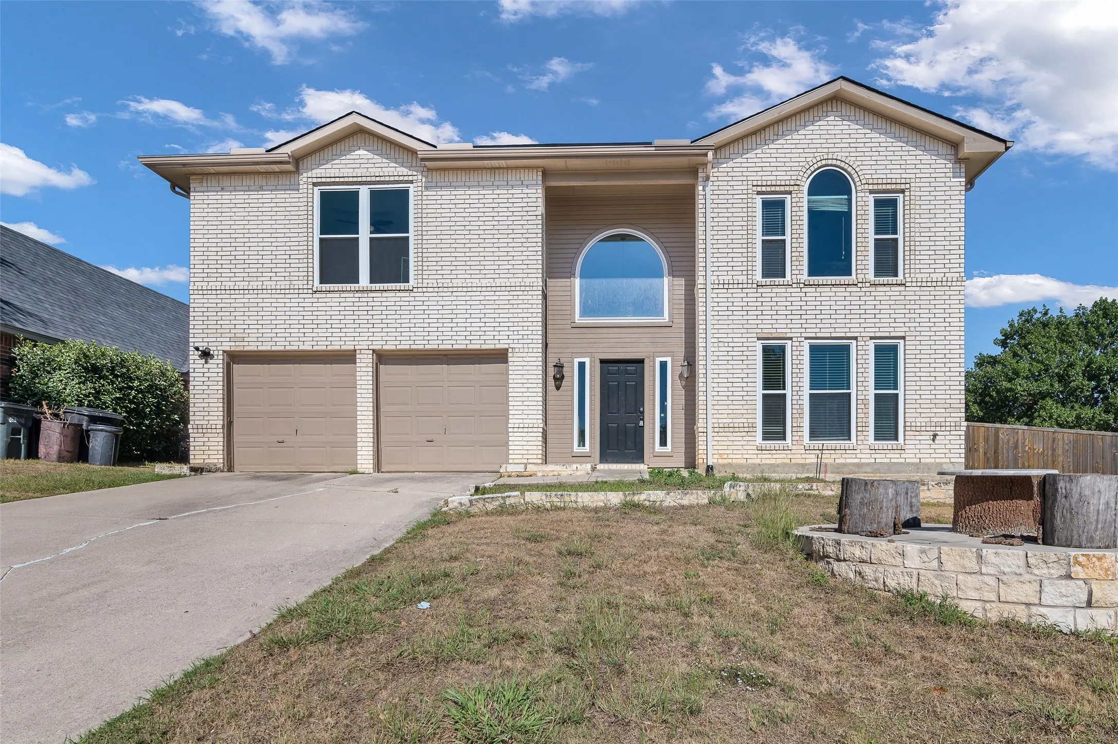 Single Family Residence For Sale in Denton County , 3510 Meadowview Drive, Corinth, Texas 76210, 4 Bedroom, 3 Bathroom, 2 Garage spaces, 4,007 Sqft, built in 1995, mls#21402213, Real Estate Agent in Corinth, Homes For Sale in Denton county, Homes For Sale in Corinth, Realtor in Corinth Texas, Real Estate Brokerage Independent Realty Texas, Luminita Cordes Realtor