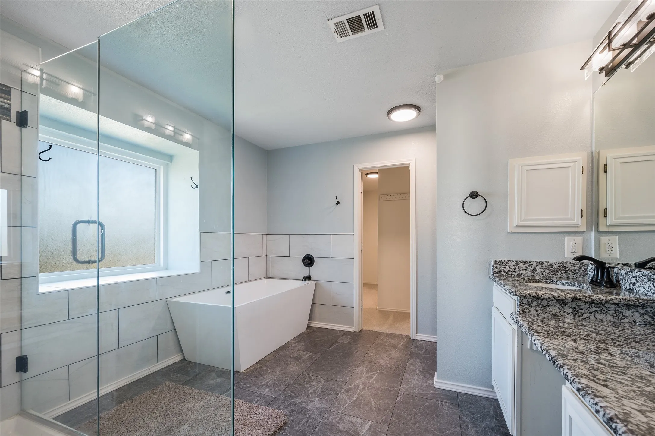 Single Family Residence For Sale in Denton County , 3510 Meadowview Drive, Corinth, Texas 76210, 4 Bedroom, 3 Bathroom, 2 Garage spaces, 4,007 Sqft, built in 1995, mls#21402213, Real Estate Agent in Corinth, Homes For Sale in Denton county, Homes For Sale in Corinth, Realtor in Corinth Texas, Real Estate Brokerage Independent Realty Texas, Luminita Cordes Realtor