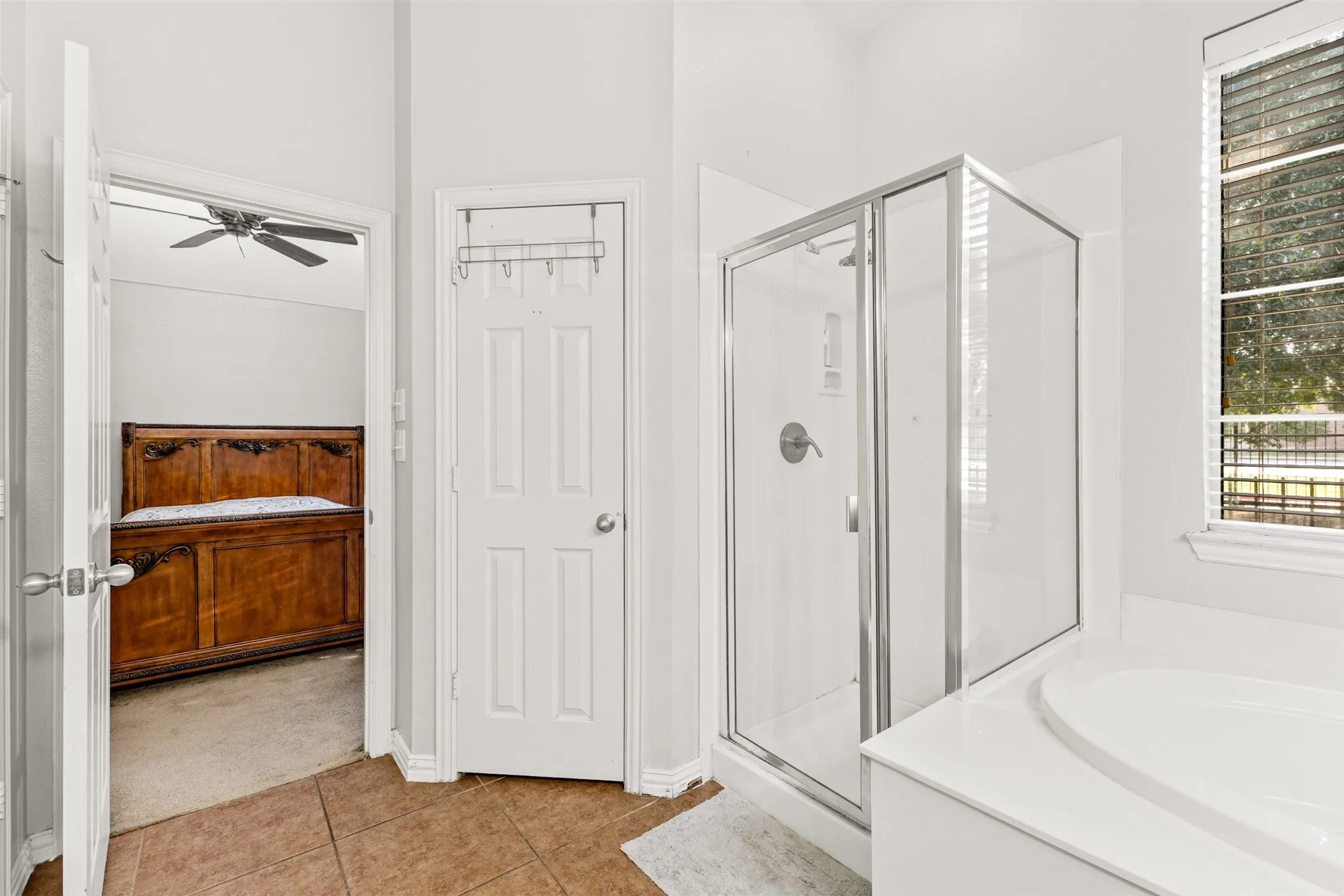 Single Family Residence For Sale in Rockwall County , 321 Deaton Drive, Fate, Texas 75087, 3 Bedroom, 2 Bathroom, 2 Garage spaces, 1,869 Sqft, built in 2007, mls#21407431, Real Estate Agent in Fate, Homes For Sale in Rockwall county, Homes For Sale in Fate, Realtor in Fate Texas, Real Estate Brokerage Independent Realty Texas, Luminita Cordes Realtor
