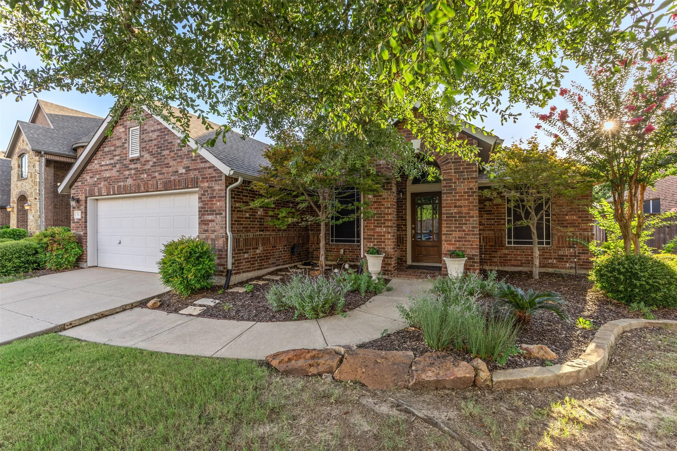Single Family Residence For Sale in Rockwall County , 321 Deaton Drive, Fate, Texas 75087, 3 Bedroom, 2 Bathroom, 2 Garage spaces, 1,869 Sqft, built in 2007, mls#21407431, Real Estate Agent in Fate, Homes For Sale in Rockwall county, Homes For Sale in Fate, Realtor in Fate Texas, Real Estate Brokerage Independent Realty Texas, Luminita Cordes Realtor