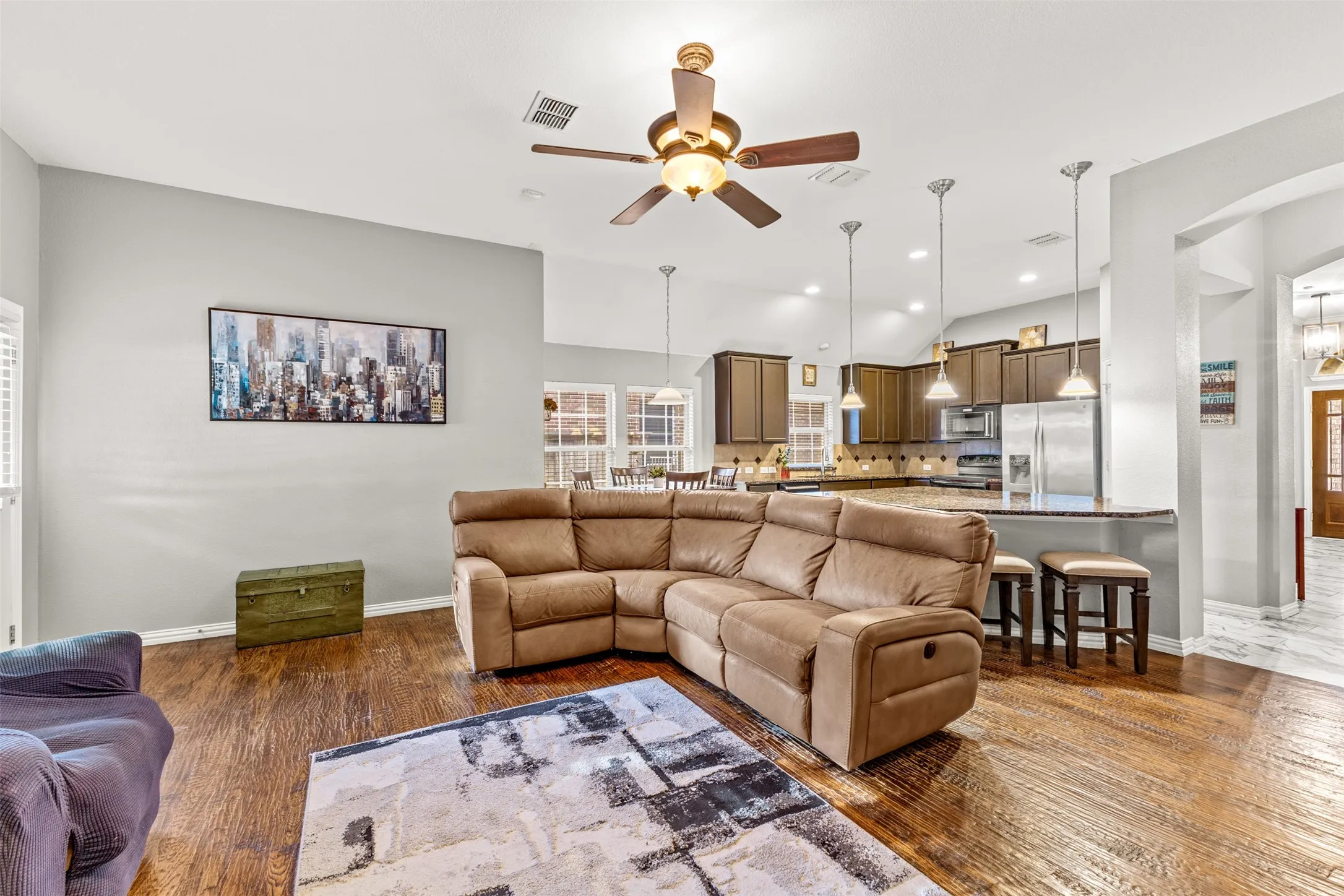 Single Family Residence For Sale in Rockwall County , 321 Deaton Drive, Fate, Texas 75087, 3 Bedroom, 2 Bathroom, 2 Garage spaces, 1,869 Sqft, built in 2007, mls#21407431, Real Estate Agent in Fate, Homes For Sale in Rockwall county, Homes For Sale in Fate, Realtor in Fate Texas, Real Estate Brokerage Independent Realty Texas, Luminita Cordes Realtor