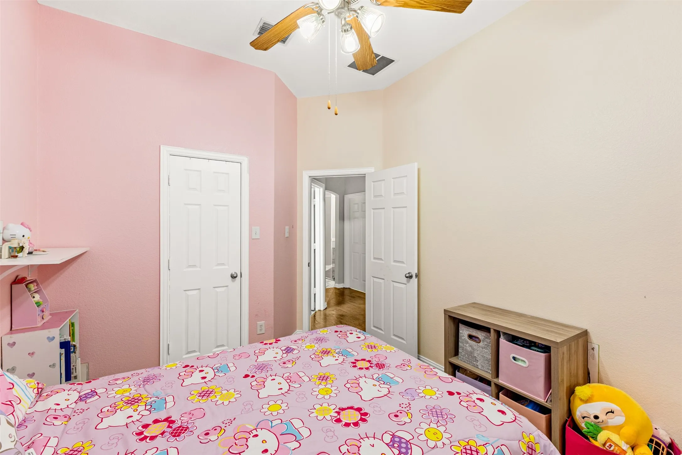 Single Family Residence For Sale in Rockwall County , 321 Deaton Drive, Fate, Texas 75087, 3 Bedroom, 2 Bathroom, 2 Garage spaces, 1,869 Sqft, built in 2007, mls#21407431, Real Estate Agent in Fate, Homes For Sale in Rockwall county, Homes For Sale in Fate, Realtor in Fate Texas, Real Estate Brokerage Independent Realty Texas, Luminita Cordes Realtor