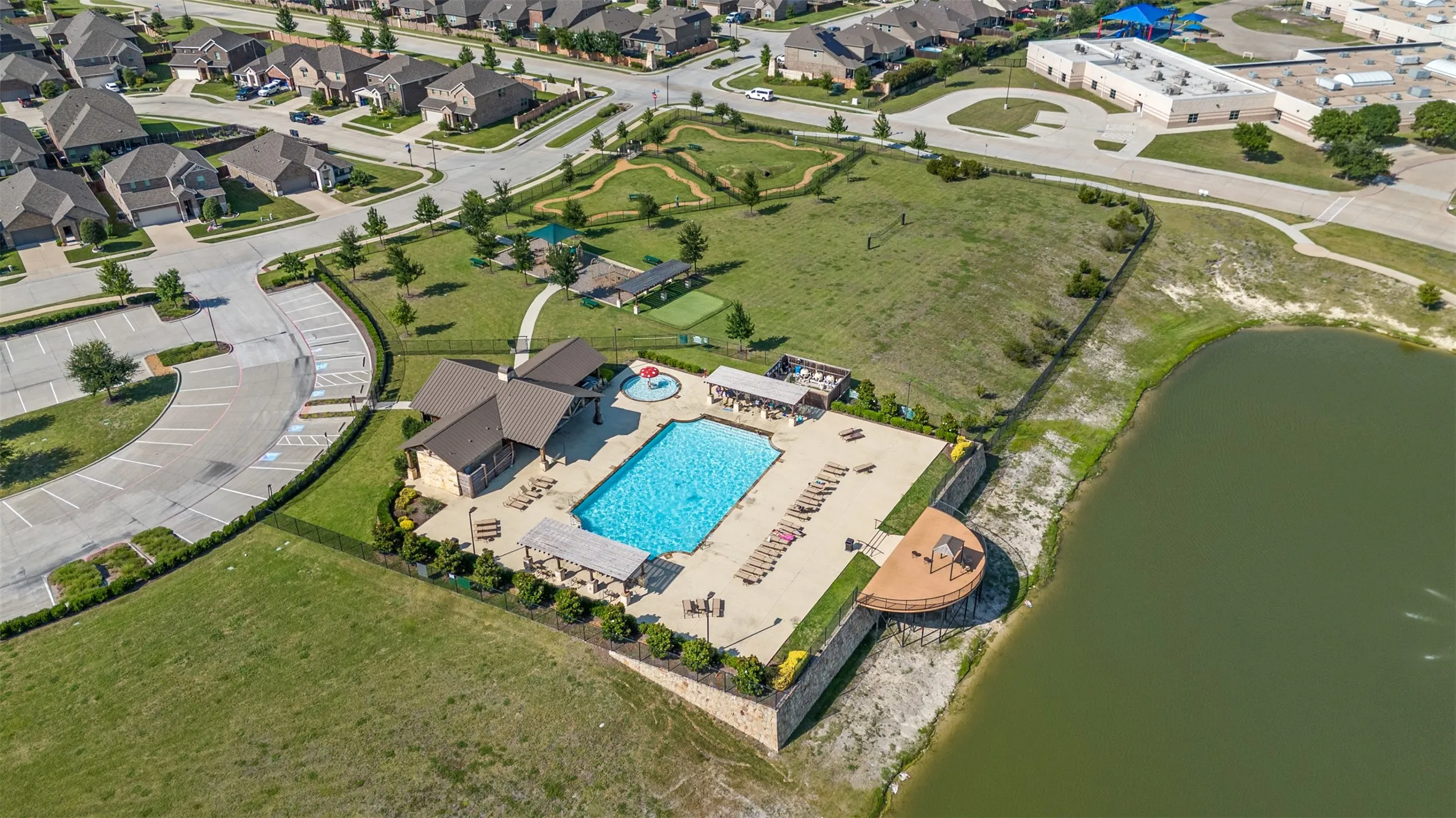 Single Family Residence For Sale in Rockwall County , 321 Deaton Drive, Fate, Texas 75087, 3 Bedroom, 2 Bathroom, 2 Garage spaces, 1,869 Sqft, built in 2007, mls#21407431, Real Estate Agent in Fate, Homes For Sale in Rockwall county, Homes For Sale in Fate, Realtor in Fate Texas, Real Estate Brokerage Independent Realty Texas, Luminita Cordes Realtor