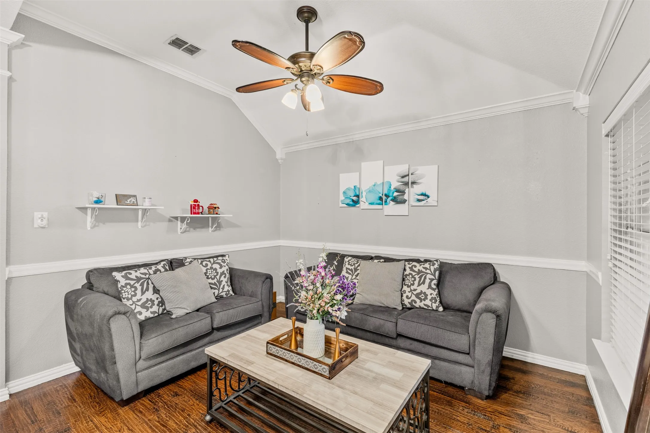 Single Family Residence For Sale in Rockwall County , 321 Deaton Drive, Fate, Texas 75087, 3 Bedroom, 2 Bathroom, 2 Garage spaces, 1,869 Sqft, built in 2007, mls#21407431, Real Estate Agent in Fate, Homes For Sale in Rockwall county, Homes For Sale in Fate, Realtor in Fate Texas, Real Estate Brokerage Independent Realty Texas, Luminita Cordes Realtor