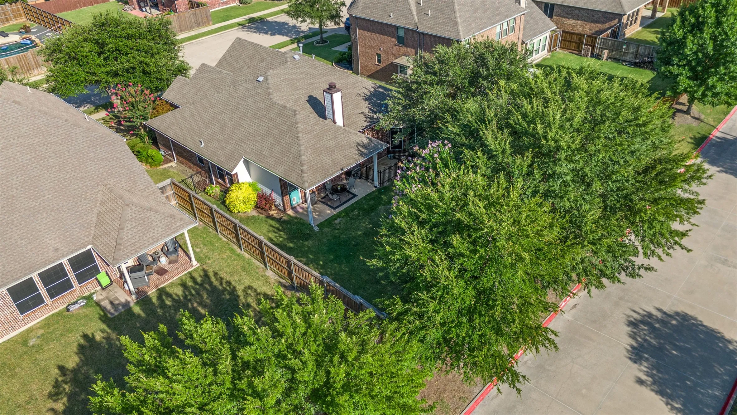 Single Family Residence For Sale in Rockwall County , 321 Deaton Drive, Fate, Texas 75087, 3 Bedroom, 2 Bathroom, 2 Garage spaces, 1,869 Sqft, built in 2007, mls#21407431, Real Estate Agent in Fate, Homes For Sale in Rockwall county, Homes For Sale in Fate, Realtor in Fate Texas, Real Estate Brokerage Independent Realty Texas, Luminita Cordes Realtor
