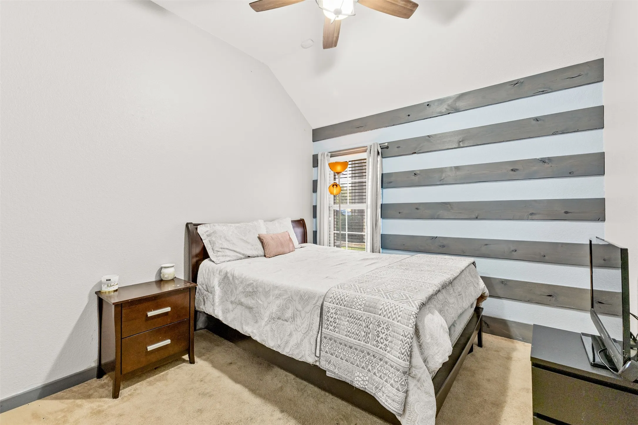 Single Family Residence For Sale in Rockwall County , 321 Deaton Drive, Fate, Texas 75087, 3 Bedroom, 2 Bathroom, 2 Garage spaces, 1,869 Sqft, built in 2007, mls#21407431, Real Estate Agent in Fate, Homes For Sale in Rockwall county, Homes For Sale in Fate, Realtor in Fate Texas, Real Estate Brokerage Independent Realty Texas, Luminita Cordes Realtor