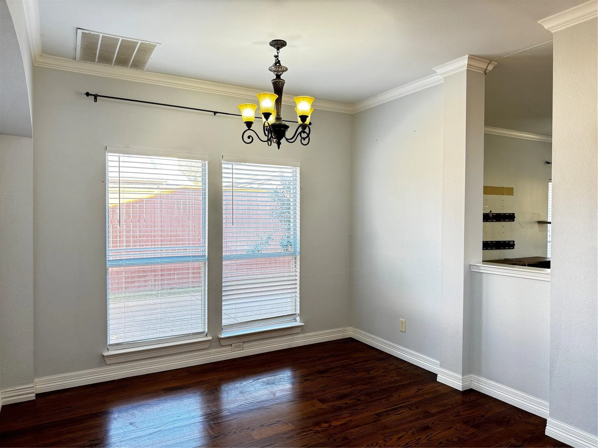 Single Family Residence For Rent in Tarrant County , 3120 Rustic Meadows Drive, Bedford, Texas 76021, 3 Bedroom, 3 Bathroom, 2 Garage spaces, 1,942 Sqft, built in 2002, mls#21408372, Real Estate Agent in Bedford, Homes For Rent in Tarrant county, Homes For Rent in Bedford, Realtor in Bedford Texas, Real Estate Brokerage Independent Realty Texas, Luminita Cordes Realtor