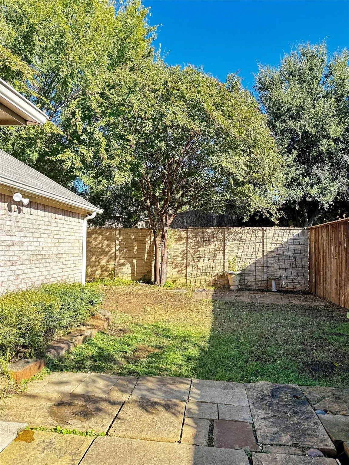 Single Family Residence For Rent