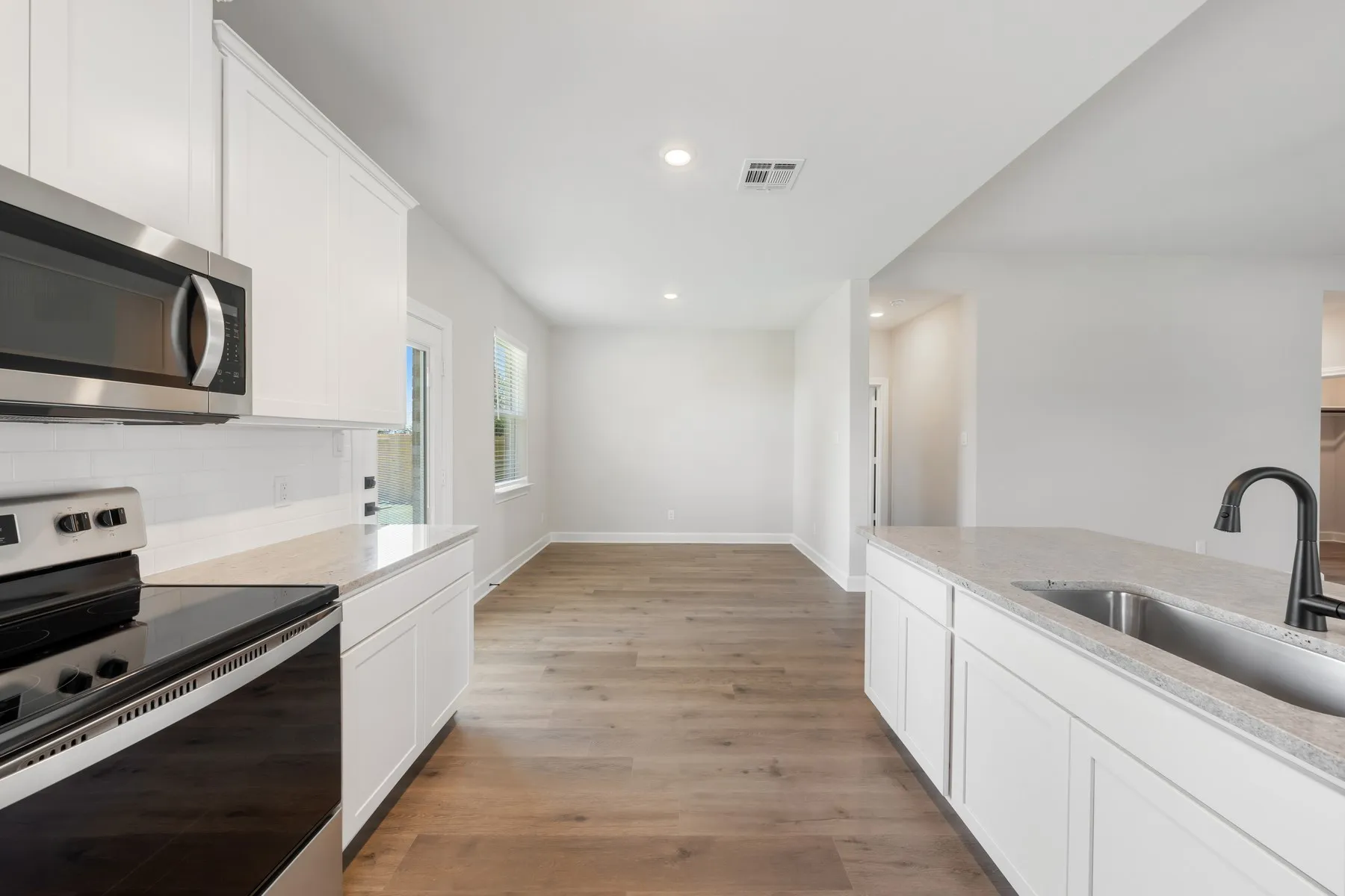Single Family Residence For Sale in Dallas County , 301 Magnolia Boulevard, Hutchins, Texas 75141, 4 Bedroom, 2 Bathroom, 2 Garage spaces, 1,798 Sqft, built in 2026, mls#21408383, Real Estate Agent in Hutchins, Homes For Sale in Dallas county, Homes For Sale in Hutchins, Realtor in Hutchins Texas, Real Estate Brokerage Independent Realty Texas, Luminita Cordes Realtor
