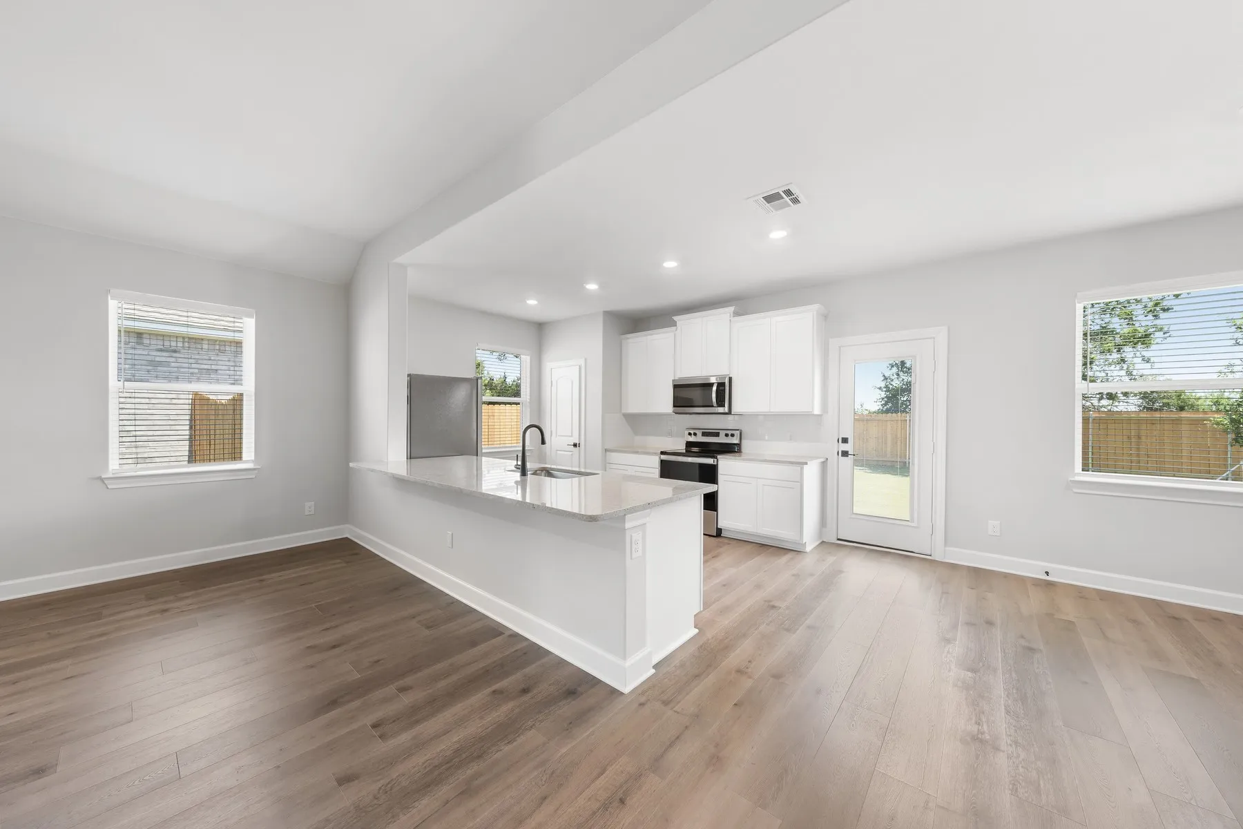 Single Family Residence For Sale in Dallas County , 301 Magnolia Boulevard, Hutchins, Texas 75141, 4 Bedroom, 2 Bathroom, 2 Garage spaces, 1,798 Sqft, built in 2026, mls#21408383, Real Estate Agent in Hutchins, Homes For Sale in Dallas county, Homes For Sale in Hutchins, Realtor in Hutchins Texas, Real Estate Brokerage Independent Realty Texas, Luminita Cordes Realtor