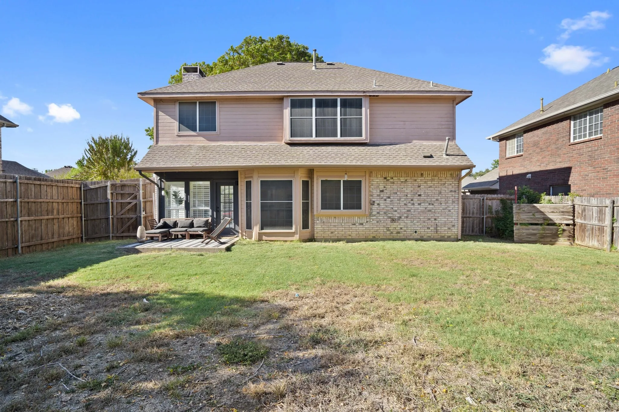 Single Family Residence For Rent in Denton County , 2005 Terracotta Court, Lewisville, Texas 75067, 3 Bedroom, 3 Bathroom, 2 Garage spaces, 1,676 Sqft, built in 1991, mls#21408324, Real Estate Agent in Lewisville, Homes For Rent in Denton county, Homes For Rent in Lewisville, Realtor in Lewisville Texas, Real Estate Brokerage Independent Realty Texas, Luminita Cordes Realtor