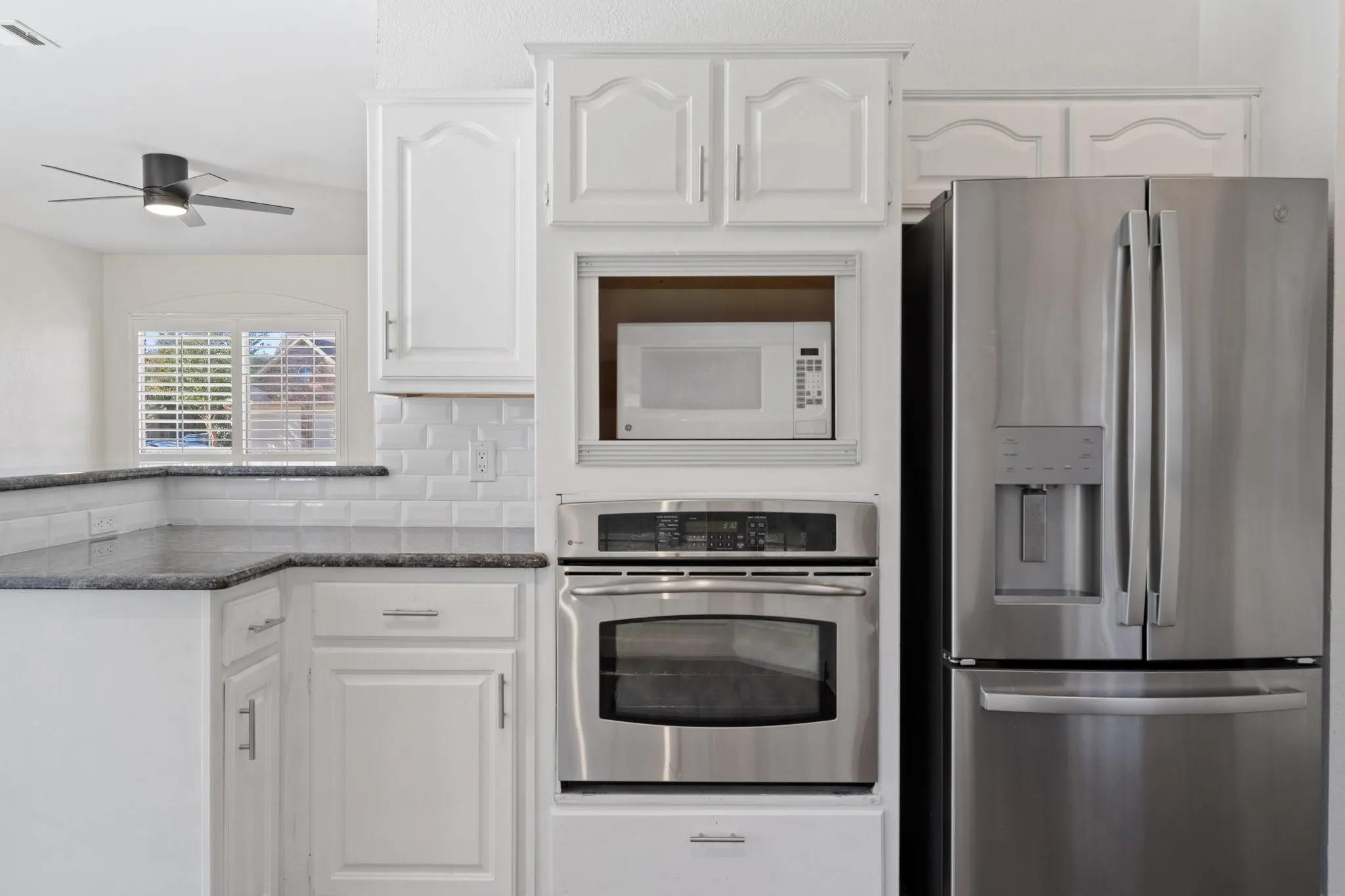 Single Family Residence For Rent in Denton County , 2005 Terracotta Court, Lewisville, Texas 75067, 3 Bedroom, 3 Bathroom, 2 Garage spaces, 1,676 Sqft, built in 1991, mls#21408324, Real Estate Agent in Lewisville, Homes For Rent in Denton county, Homes For Rent in Lewisville, Realtor in Lewisville Texas, Real Estate Brokerage Independent Realty Texas, Luminita Cordes Realtor