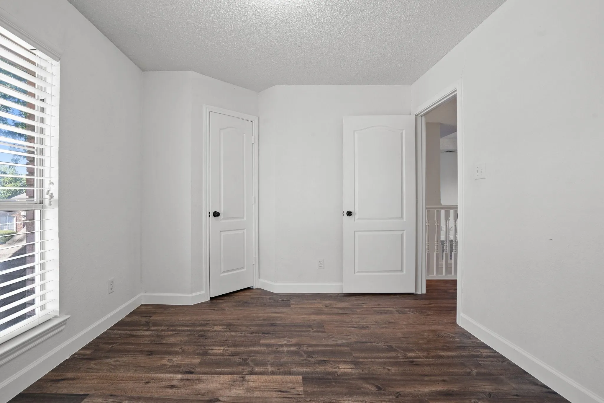 Single Family Residence For Rent in Denton County , 2005 Terracotta Court, Lewisville, Texas 75067, 3 Bedroom, 3 Bathroom, 2 Garage spaces, 1,676 Sqft, built in 1991, mls#21408324, Real Estate Agent in Lewisville, Homes For Rent in Denton county, Homes For Rent in Lewisville, Realtor in Lewisville Texas, Real Estate Brokerage Independent Realty Texas, Luminita Cordes Realtor