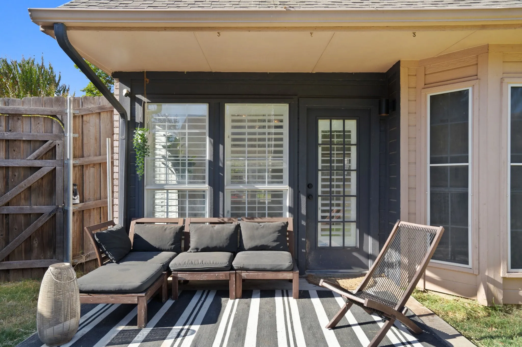 Single Family Residence For Rent in Denton County , 2005 Terracotta Court, Lewisville, Texas 75067, 3 Bedroom, 3 Bathroom, 2 Garage spaces, 1,676 Sqft, built in 1991, mls#21408324, Real Estate Agent in Lewisville, Homes For Rent in Denton county, Homes For Rent in Lewisville, Realtor in Lewisville Texas, Real Estate Brokerage Independent Realty Texas, Luminita Cordes Realtor