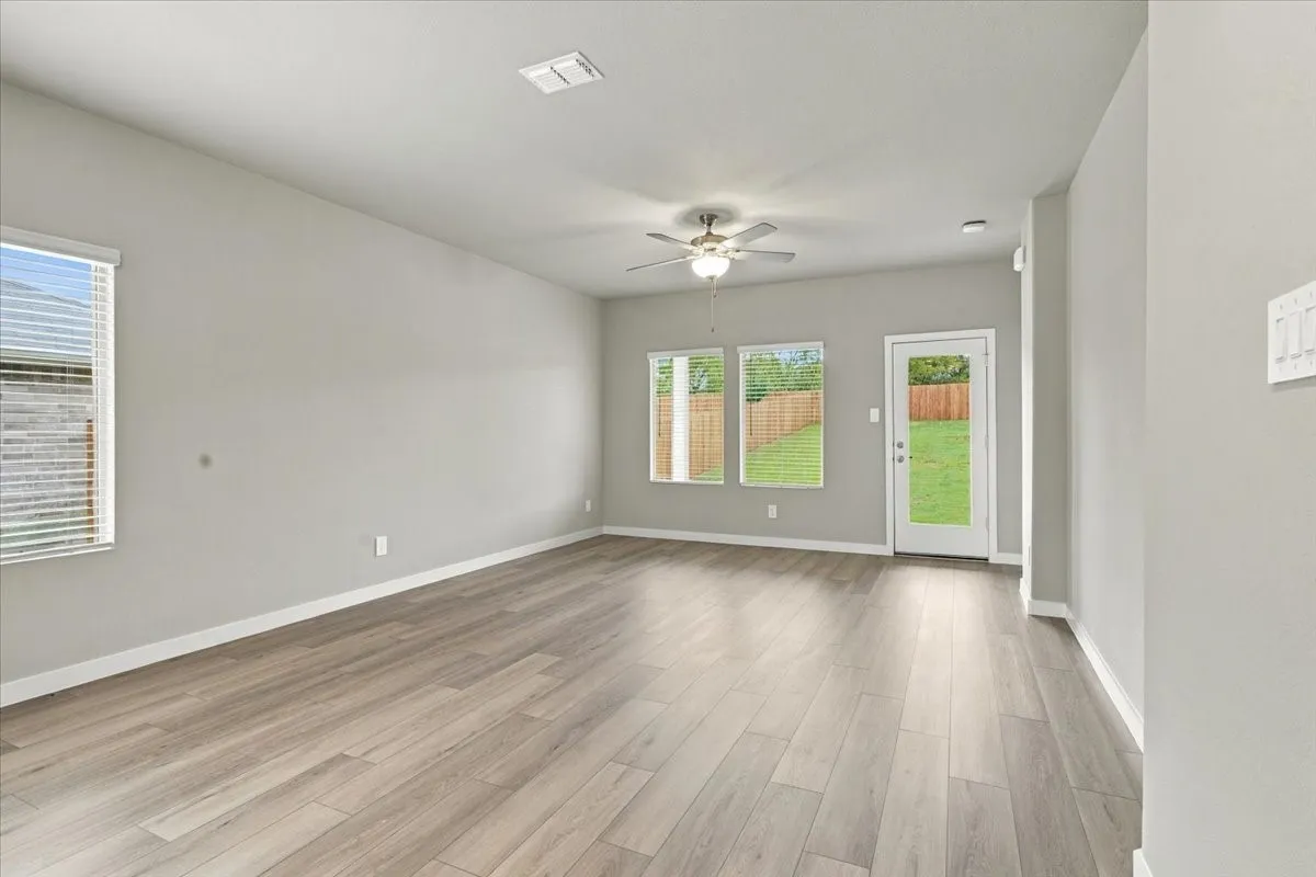 Single Family Residence For Rent in Grayson County , 202 Winchester Lane, Sherman, Texas 75092, 4 Bedroom, 2 Bathroom, 2 Garage spaces, 1,605 Sqft, built in 2026, mls#21408276, Real Estate Agent in Sherman, Homes For Rent in Grayson county, Homes For Rent in Sherman, Realtor in Sherman Texas, Real Estate Brokerage Independent Realty Texas, Luminita Cordes Realtor