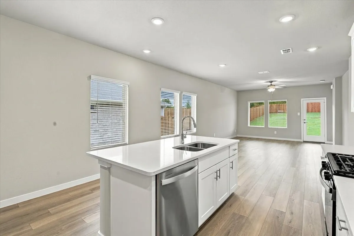 Single Family Residence For Rent in Grayson County , 202 Winchester Lane, Sherman, Texas 75092, 4 Bedroom, 2 Bathroom, 2 Garage spaces, 1,605 Sqft, built in 2026, mls#21408276, Real Estate Agent in Sherman, Homes For Rent in Grayson county, Homes For Rent in Sherman, Realtor in Sherman Texas, Real Estate Brokerage Independent Realty Texas, Luminita Cordes Realtor