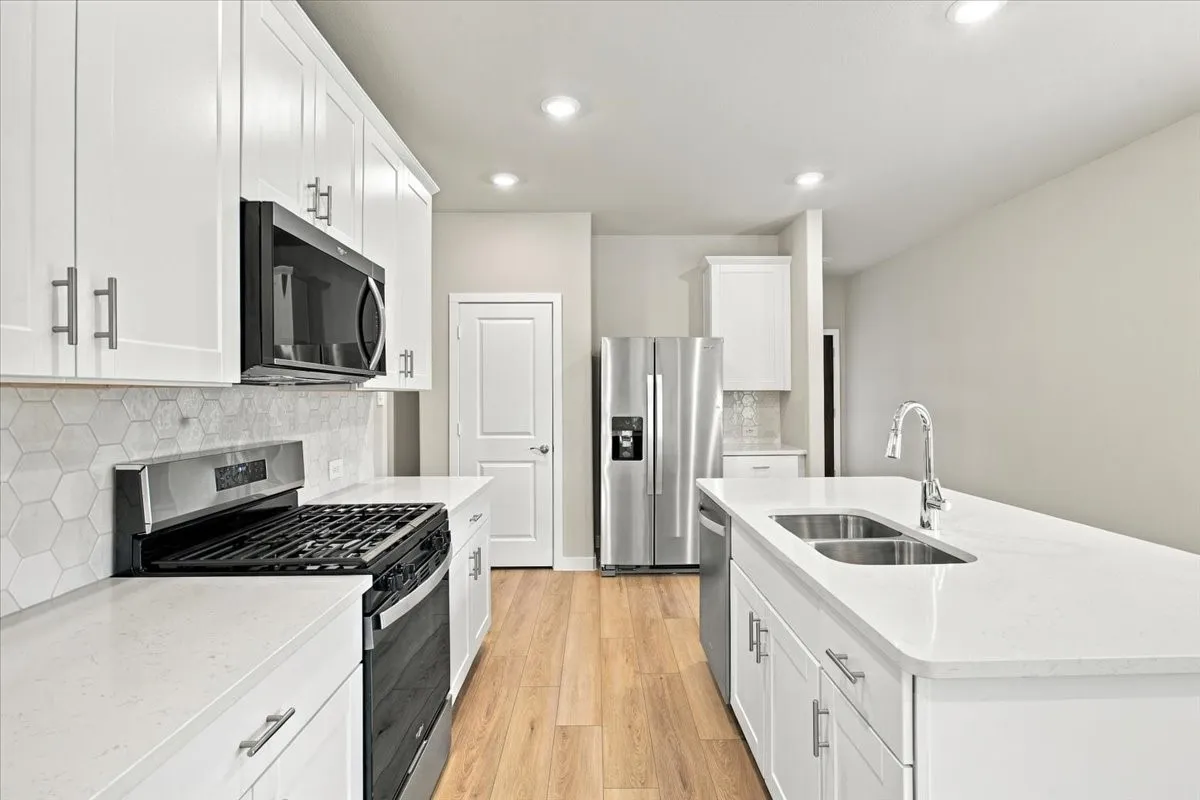 Single Family Residence For Rent in Grayson County , 202 Winchester Lane, Sherman, Texas 75092, 4 Bedroom, 2 Bathroom, 2 Garage spaces, 1,605 Sqft, built in 2026, mls#21408276, Real Estate Agent in Sherman, Homes For Rent in Grayson county, Homes For Rent in Sherman, Realtor in Sherman Texas, Real Estate Brokerage Independent Realty Texas, Luminita Cordes Realtor