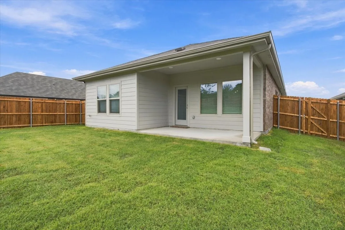 Single Family Residence For Rent in Grayson County , 202 Winchester Lane, Sherman, Texas 75092, 4 Bedroom, 2 Bathroom, 2 Garage spaces, 1,605 Sqft, built in 2026, mls#21408276, Real Estate Agent in Sherman, Homes For Rent in Grayson county, Homes For Rent in Sherman, Realtor in Sherman Texas, Real Estate Brokerage Independent Realty Texas, Luminita Cordes Realtor