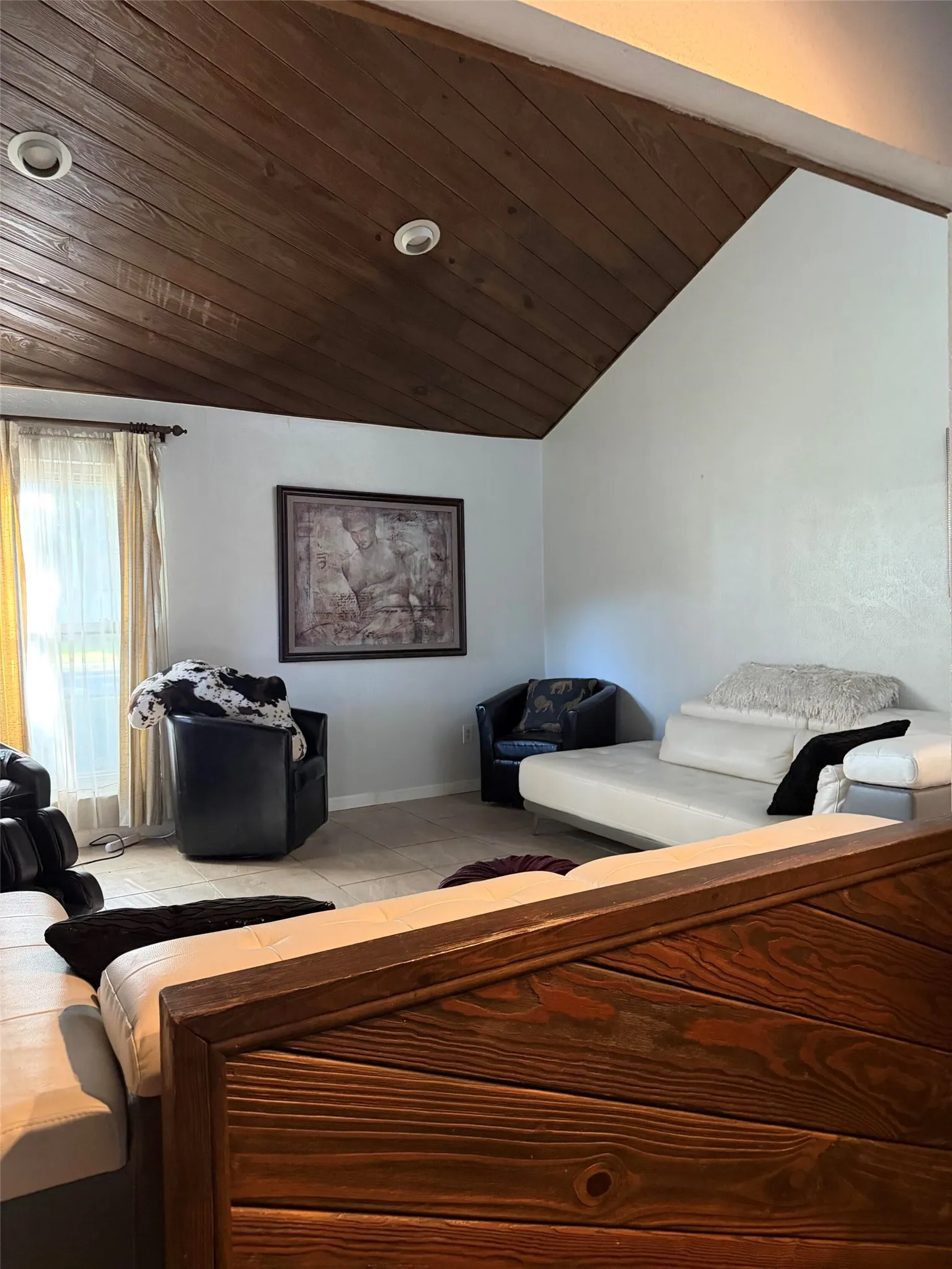 Single Family Residence For Sale in Tarrant County , 3626 Lake Pontchartrain Drive, Arlington, Texas 76016, 4 Bedroom, 3 Bathroom, Garage spaces, 3,032 Sqft, built in 1976, mls#21408379, Real Estate Agent in Arlington, Homes For Sale in Tarrant county, Homes For Sale in Arlington, Realtor in Arlington Texas, Real Estate Brokerage Independent Realty Texas, Luminita Cordes Realtor