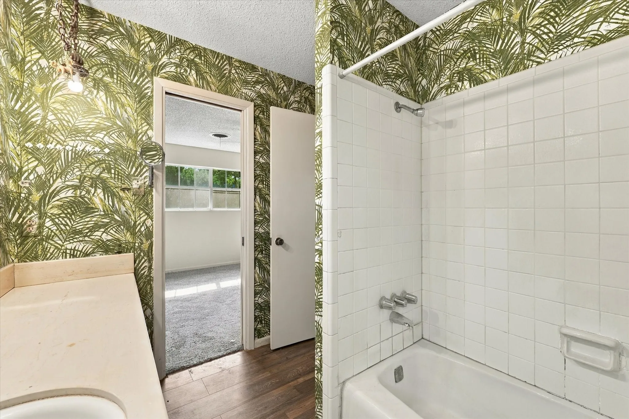 Single Family Residence For Sale in Mc Lennan County , 1140 Sierra Drive, Woodway, Texas 76712, 3 Bedroom, 3 Bathroom, Garage spaces, 3,267 Sqft, built in 1970, mls#21405757, Real Estate Agent in Woodway, Homes For Sale in Mc Lennan county, Homes For Sale in Woodway, Realtor in Woodway Texas, Real Estate Brokerage Independent Realty Texas, Luminita Cordes Realtor