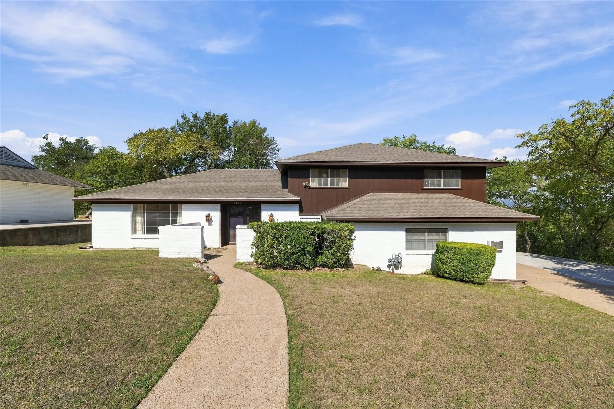 Single Family Residence For Sale in Mc Lennan County , 1140 Sierra Drive, Woodway, Texas 76712, 3 Bedroom, 3 Bathroom, Garage spaces, 3,267 Sqft, built in 1970, mls#21405757, Real Estate Agent in Woodway, Homes For Sale in Mc Lennan county, Homes For Sale in Woodway, Realtor in Woodway Texas, Real Estate Brokerage Independent Realty Texas, Luminita Cordes Realtor