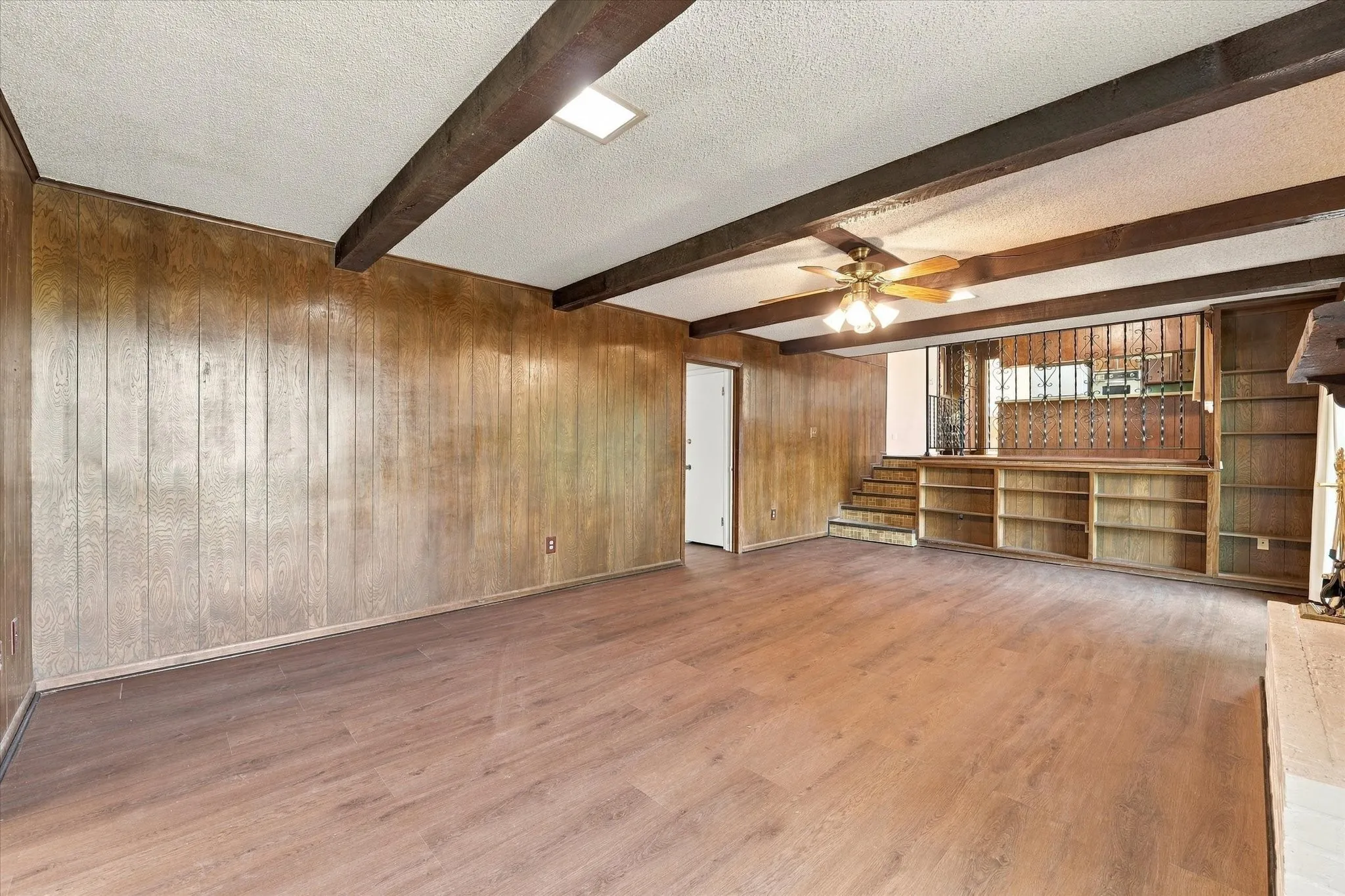 Single Family Residence For Sale in Mc Lennan County , 1140 Sierra Drive, Woodway, Texas 76712, 3 Bedroom, 3 Bathroom, Garage spaces, 3,267 Sqft, built in 1970, mls#21405757, Real Estate Agent in Woodway, Homes For Sale in Mc Lennan county, Homes For Sale in Woodway, Realtor in Woodway Texas, Real Estate Brokerage Independent Realty Texas, Luminita Cordes Realtor