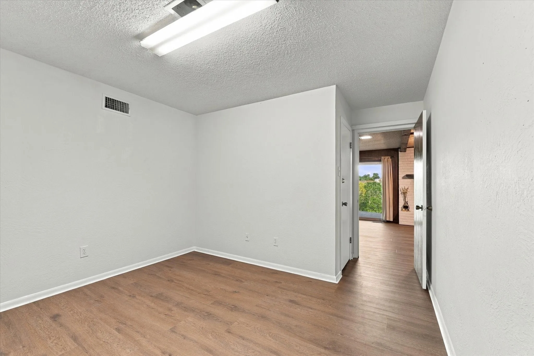 Single Family Residence For Sale in Mc Lennan County , 1140 Sierra Drive, Woodway, Texas 76712, 3 Bedroom, 3 Bathroom, Garage spaces, 3,267 Sqft, built in 1970, mls#21405757, Real Estate Agent in Woodway, Homes For Sale in Mc Lennan county, Homes For Sale in Woodway, Realtor in Woodway Texas, Real Estate Brokerage Independent Realty Texas, Luminita Cordes Realtor