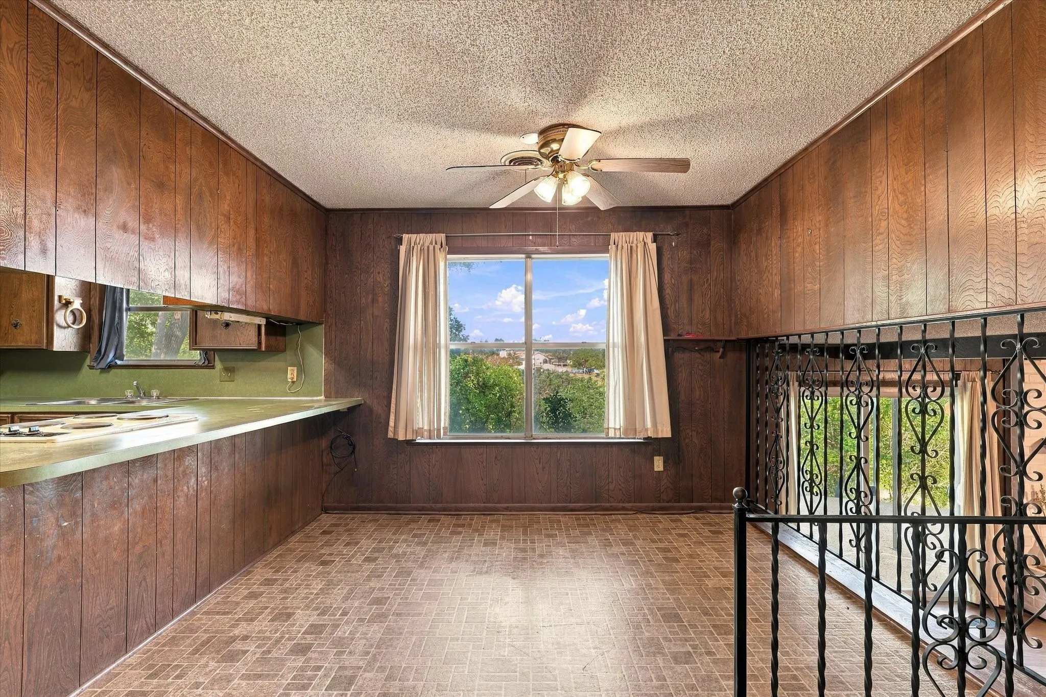 Single Family Residence For Sale in Mc Lennan County , 1140 Sierra Drive, Woodway, Texas 76712, 3 Bedroom, 3 Bathroom, Garage spaces, 3,267 Sqft, built in 1970, mls#21405757, Real Estate Agent in Woodway, Homes For Sale in Mc Lennan county, Homes For Sale in Woodway, Realtor in Woodway Texas, Real Estate Brokerage Independent Realty Texas, Luminita Cordes Realtor
