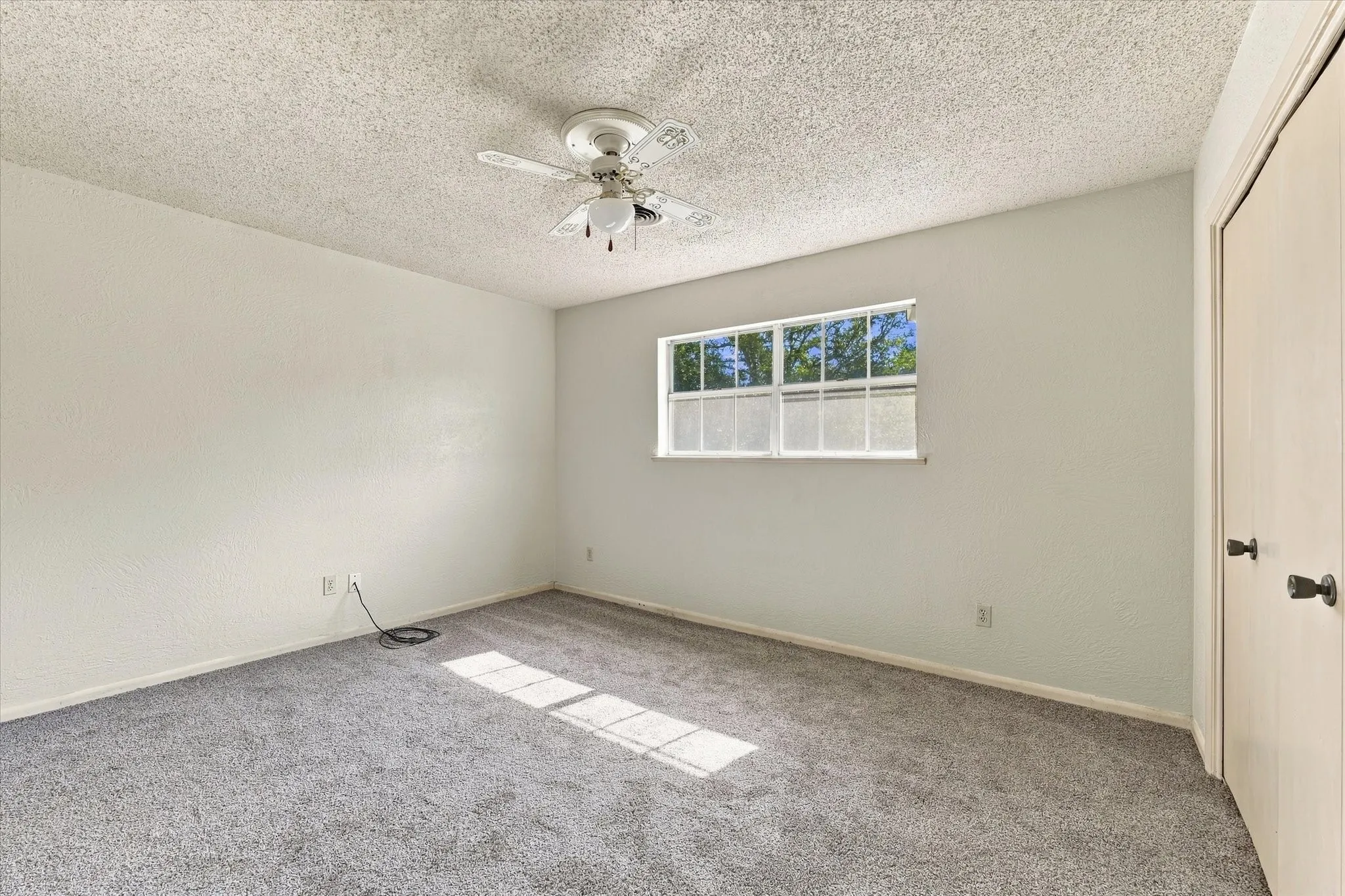 Single Family Residence For Sale in Mc Lennan County , 1140 Sierra Drive, Woodway, Texas 76712, 3 Bedroom, 3 Bathroom, Garage spaces, 3,267 Sqft, built in 1970, mls#21405757, Real Estate Agent in Woodway, Homes For Sale in Mc Lennan county, Homes For Sale in Woodway, Realtor in Woodway Texas, Real Estate Brokerage Independent Realty Texas, Luminita Cordes Realtor