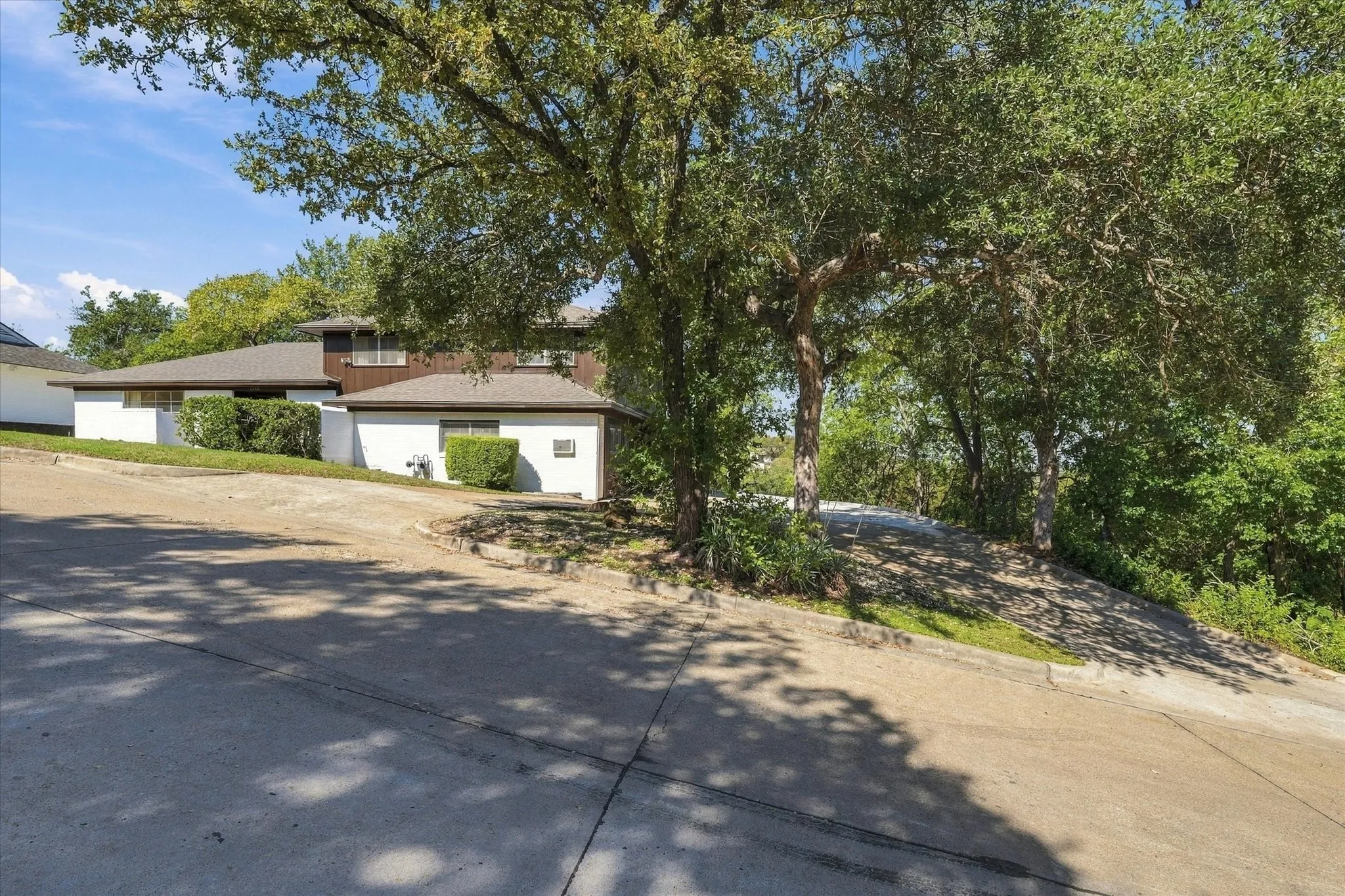 Single Family Residence For Sale in Mc Lennan County , 1140 Sierra Drive, Woodway, Texas 76712, 3 Bedroom, 3 Bathroom, Garage spaces, 3,267 Sqft, built in 1970, mls#21405757, Real Estate Agent in Woodway, Homes For Sale in Mc Lennan county, Homes For Sale in Woodway, Realtor in Woodway Texas, Real Estate Brokerage Independent Realty Texas, Luminita Cordes Realtor