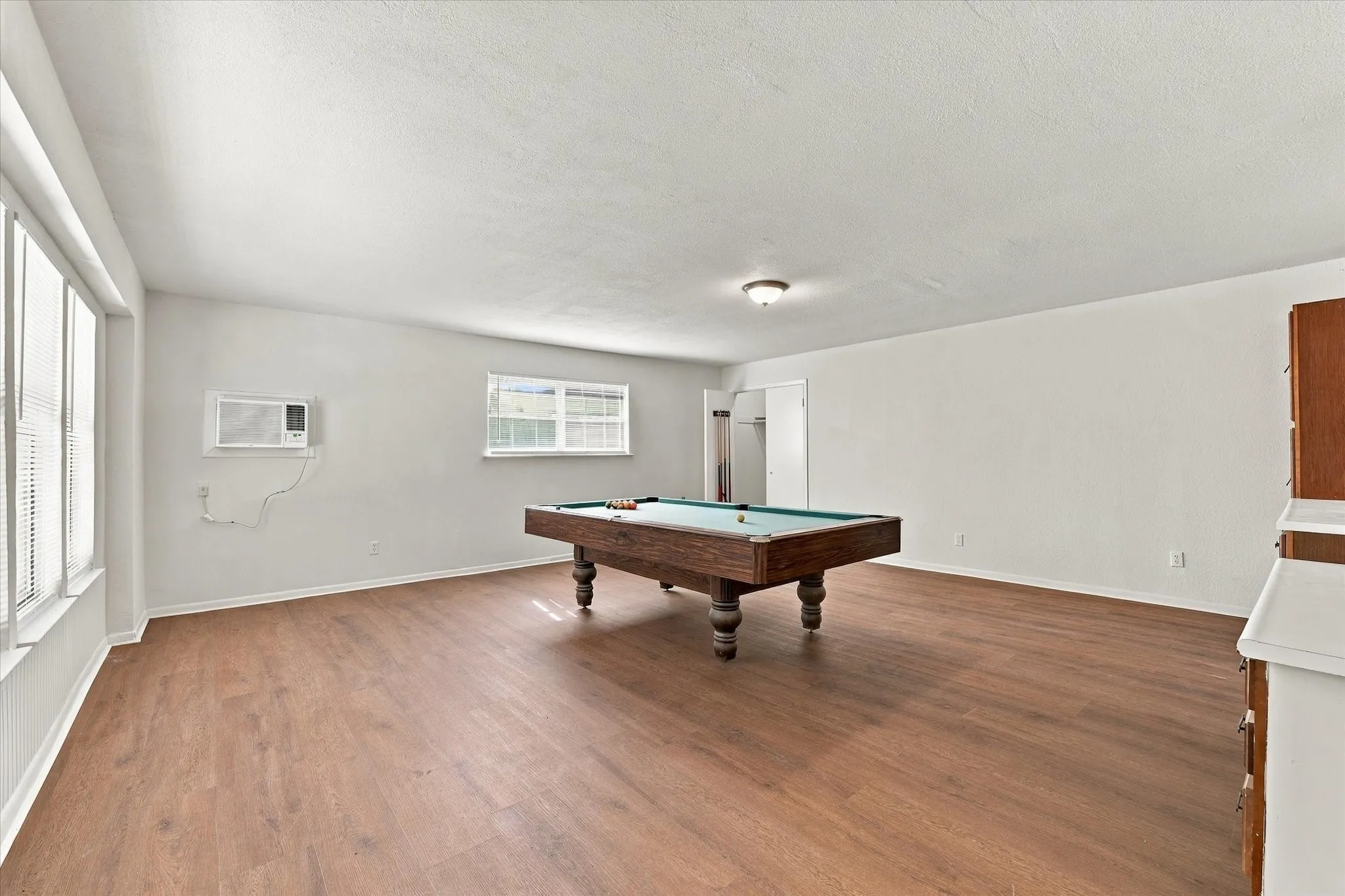 Single Family Residence For Sale in Mc Lennan County , 1140 Sierra Drive, Woodway, Texas 76712, 3 Bedroom, 3 Bathroom, Garage spaces, 3,267 Sqft, built in 1970, mls#21405757, Real Estate Agent in Woodway, Homes For Sale in Mc Lennan county, Homes For Sale in Woodway, Realtor in Woodway Texas, Real Estate Brokerage Independent Realty Texas, Luminita Cordes Realtor