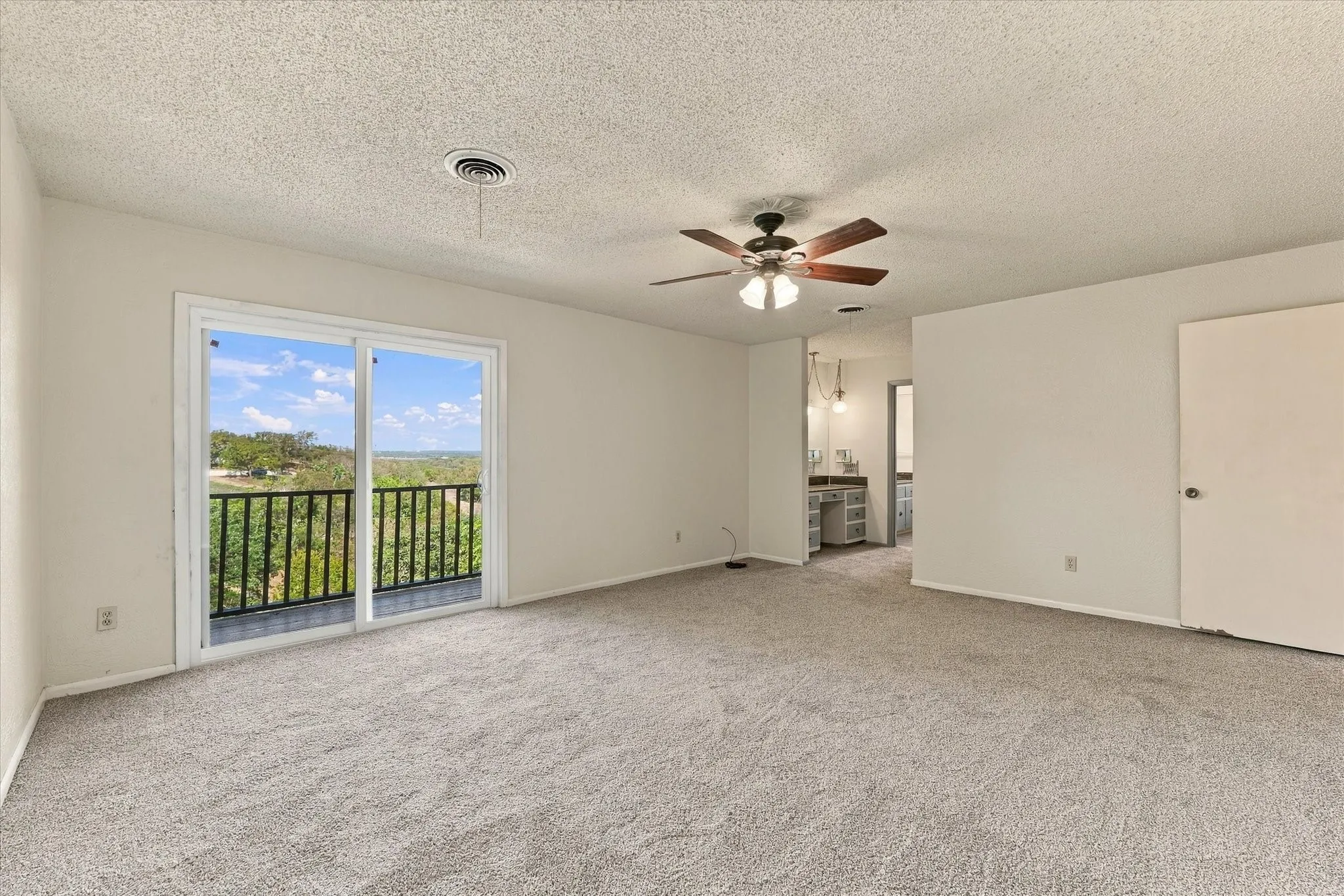 Single Family Residence For Sale in Mc Lennan County , 1140 Sierra Drive, Woodway, Texas 76712, 3 Bedroom, 3 Bathroom, Garage spaces, 3,267 Sqft, built in 1970, mls#21405757, Real Estate Agent in Woodway, Homes For Sale in Mc Lennan county, Homes For Sale in Woodway, Realtor in Woodway Texas, Real Estate Brokerage Independent Realty Texas, Luminita Cordes Realtor