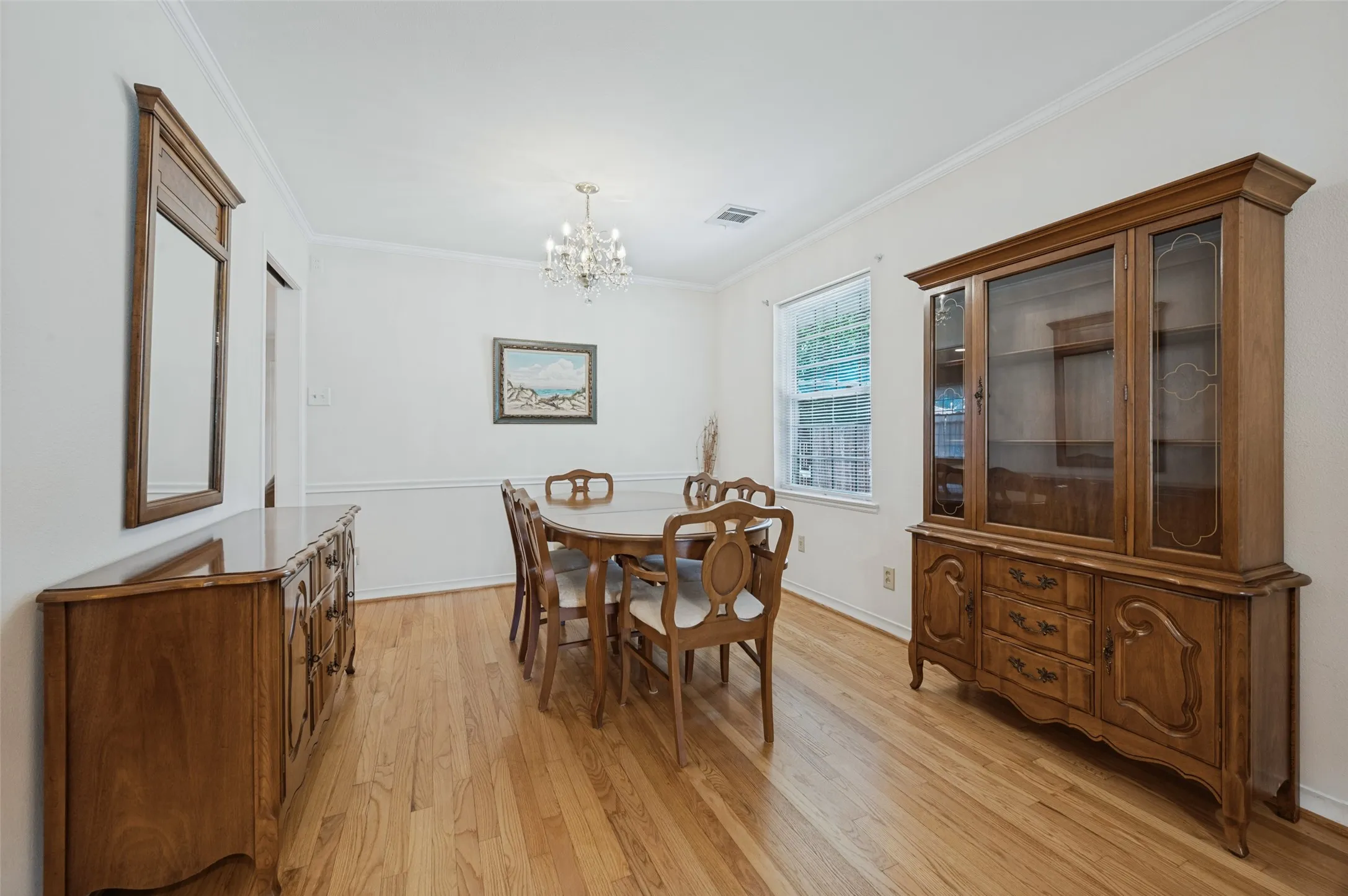 Single Family Residence For Sale in Dallas County , 9307 Leaside Drive, Dallas, Texas 75238, 3 Bedroom, 2 Bathroom, 2 Garage spaces, 1,620 Sqft, built in 1956, mls#21407495, Real Estate Agent in Dallas, Homes For Sale in Dallas county, Homes For Sale in Dallas, Realtor in Dallas Texas, Real Estate Brokerage Independent Realty Texas, Luminita Cordes Realtor