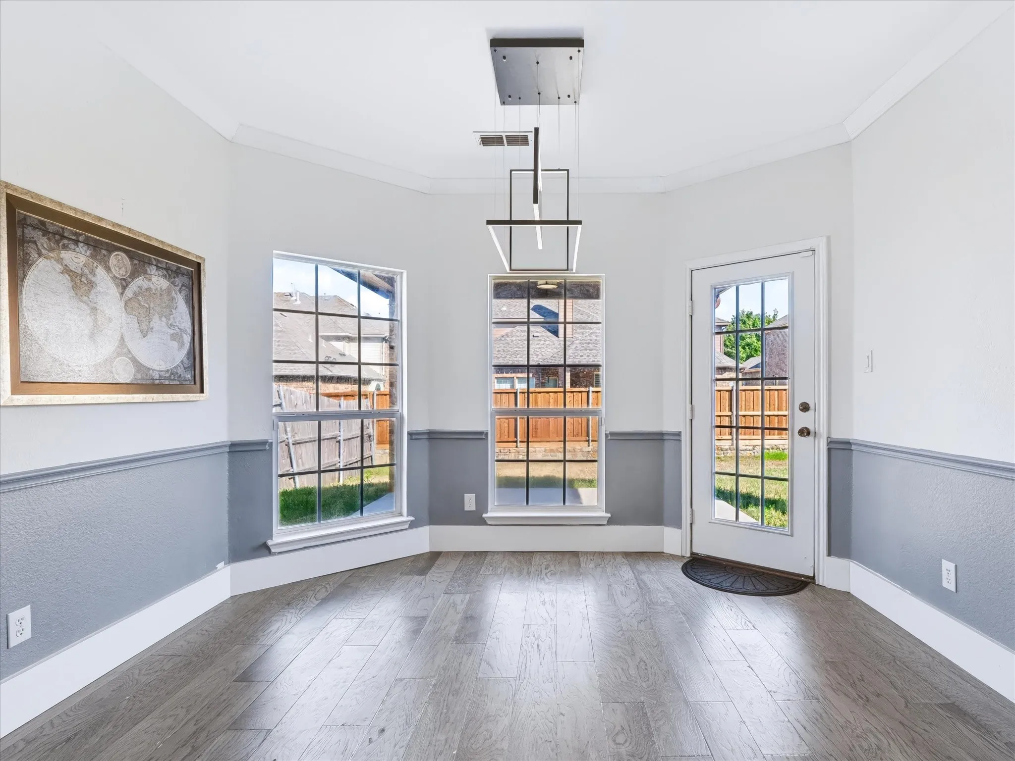 Everyday dining room