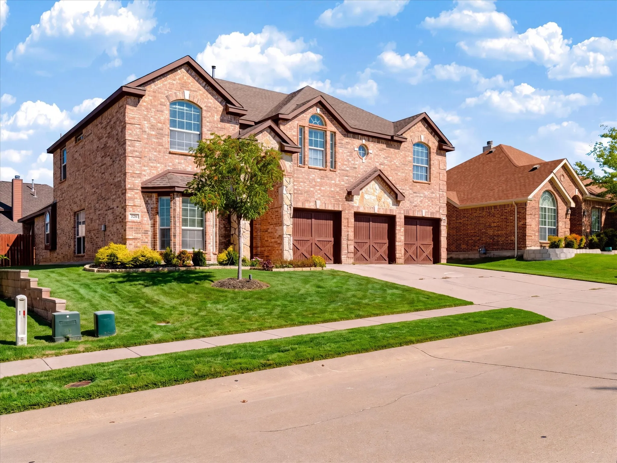 Single Family Residence For Sale in Collin County , 326 Equine Lane, Celina, Texas 75009, 5 Bedroom, 4 Bathroom, 3 Garage spaces, 3,656 Sqft, built in 2009, mls#21405517, Real Estate Agent in Celina, Homes For Sale in Collin county, Homes For Sale in Celina, Realtor in Celina Texas, Real Estate Brokerage Independent Realty Texas, Luminita Cordes Realtor
