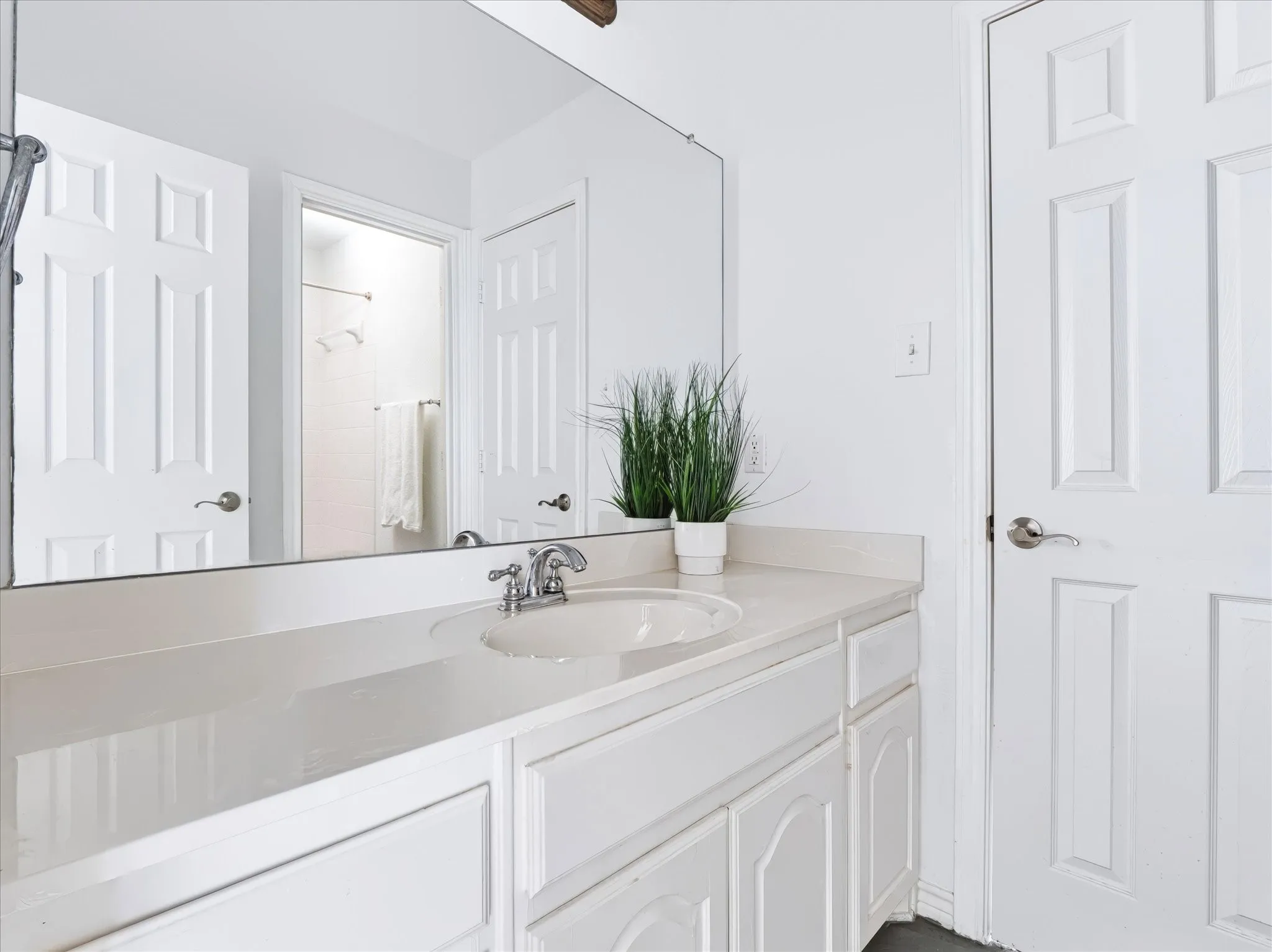 Jack & Jill bathroom