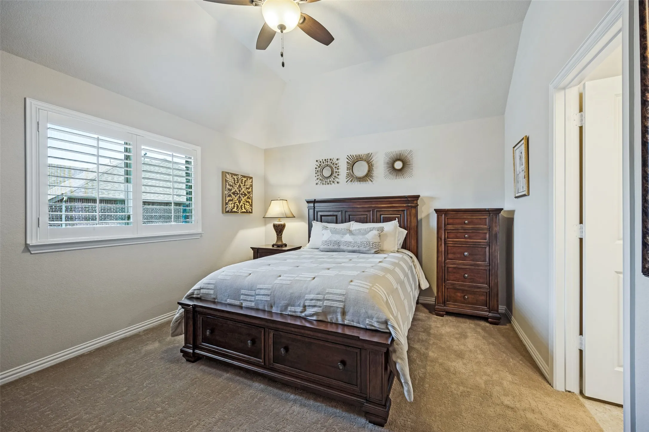 Single Family Residence For Sale in Dallas County , 2516 Bill Moses Parkway, Farmers Branch, Texas 75234, 3 Bedroom, 3 Bathroom, 2 Garage spaces, 2,186 Sqft, built in 2014, mls#21408169, Real Estate Agent in Farmers Branch, Homes For Sale in Dallas county, Homes For Sale in Farmers Branch, Realtor in Farmers Branch Texas, Real Estate Brokerage Independent Realty Texas, Luminita Cordes Realtor