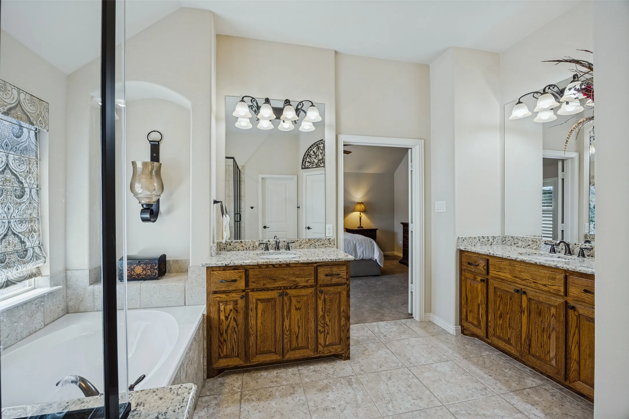 Single Family Residence For Sale in Dallas County , 2516 Bill Moses Parkway, Farmers Branch, Texas 75234, 3 Bedroom, 3 Bathroom, 2 Garage spaces, 2,186 Sqft, built in 2014, mls#21408169, Real Estate Agent in Farmers Branch, Homes For Sale in Dallas county, Homes For Sale in Farmers Branch, Realtor in Farmers Branch Texas, Real Estate Brokerage Independent Realty Texas, Luminita Cordes Realtor