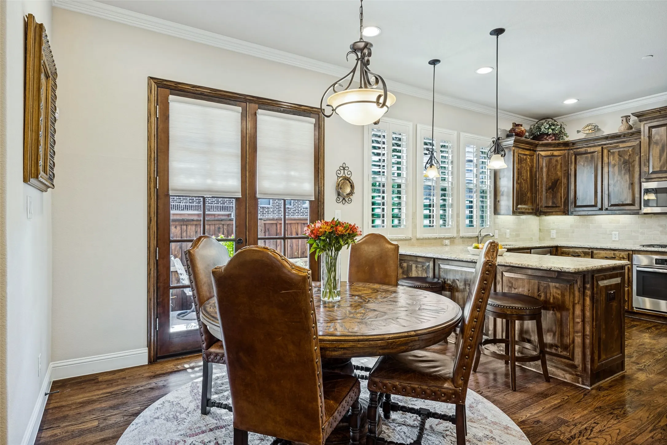 Single Family Residence For Sale in Dallas County , 2516 Bill Moses Parkway, Farmers Branch, Texas 75234, 3 Bedroom, 3 Bathroom, 2 Garage spaces, 2,186 Sqft, built in 2014, mls#21408169, Real Estate Agent in Farmers Branch, Homes For Sale in Dallas county, Homes For Sale in Farmers Branch, Realtor in Farmers Branch Texas, Real Estate Brokerage Independent Realty Texas, Luminita Cordes Realtor