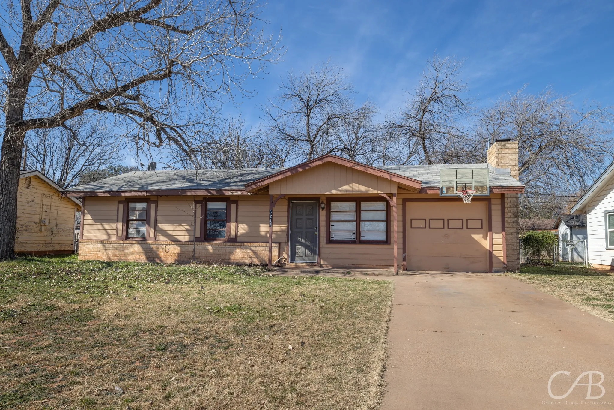 Single Family Residence For Rent in Taylor County , 3218 Post Oak Road, Abilene, Texas 79606, 3 Bedroom, 1 Bathroom, Garage spaces, 1,152 Sqft, built in 1959, mls#21408362, Real Estate Agent in Abilene, Homes For Rent in Taylor county, Homes For Rent in Abilene, Realtor in Abilene Texas, Real Estate Brokerage Independent Realty Texas, Luminita Cordes Realtor