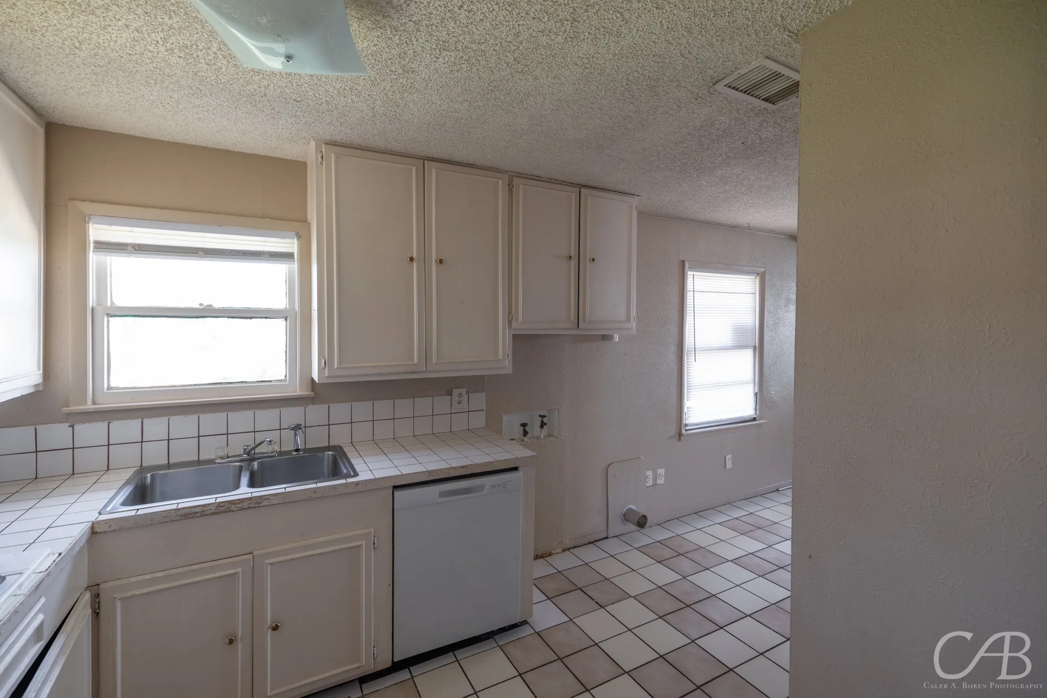 Single Family Residence For Rent in Taylor County , 3218 Post Oak Road, Abilene, Texas 79606, 3 Bedroom, 1 Bathroom, Garage spaces, 1,152 Sqft, built in 1959, mls#21408362, Real Estate Agent in Abilene, Homes For Rent in Taylor county, Homes For Rent in Abilene, Realtor in Abilene Texas, Real Estate Brokerage Independent Realty Texas, Luminita Cordes Realtor