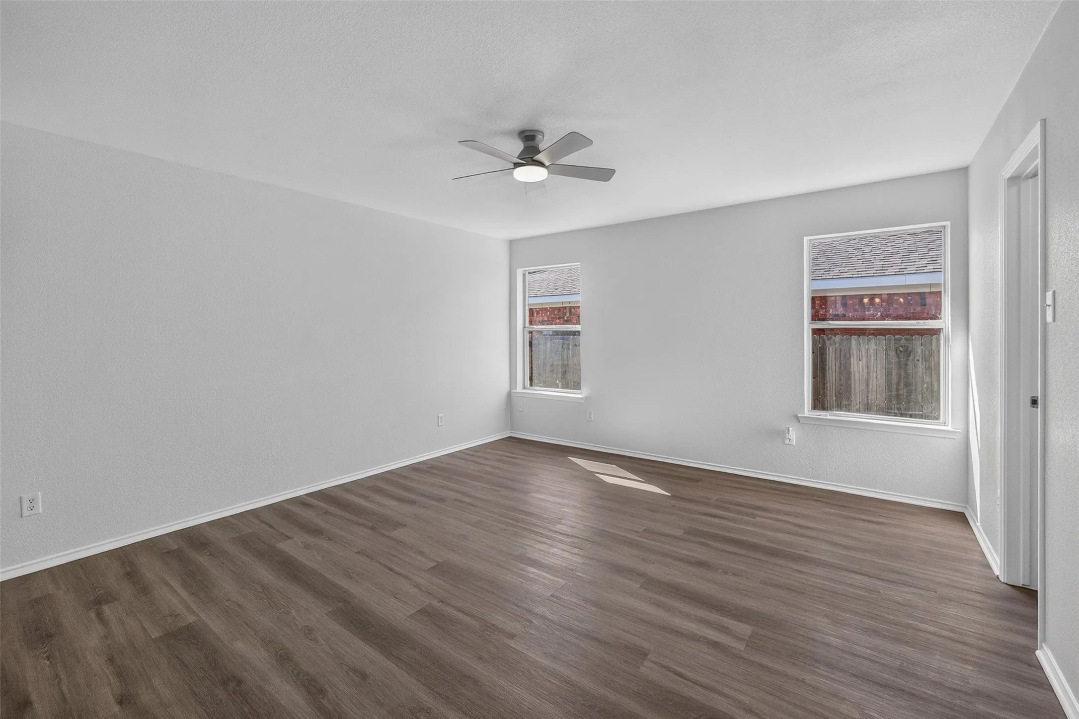 Single Family Residence For Sale in Tarrant County , 2412 Concina Way, Fort Worth, Texas 76108, 3 Bedroom, 2 Bathroom, 2 Garage spaces, 1,713 Sqft, built in 2001, mls#21408348, Real Estate Agent in Fort Worth, Homes For Sale in Tarrant county, Homes For Sale in Fort Worth, Realtor in Fort Worth Texas, Real Estate Brokerage Independent Realty Texas, Luminita Cordes Realtor