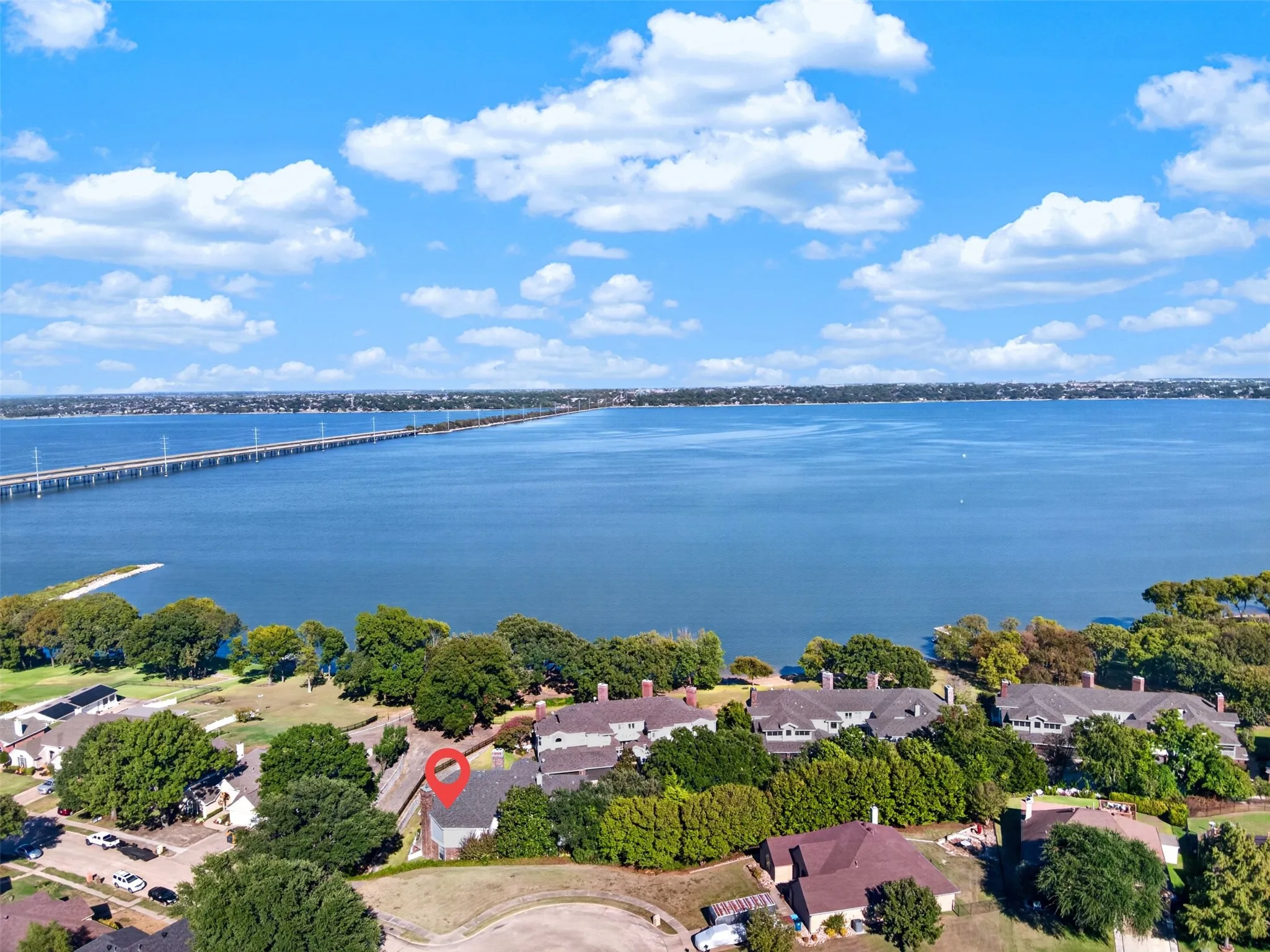 Condominium For Sale in Rockwall County , 9981 Waterfront Trail, Rowlett, Texas 75087, 3 Bedroom, 3 Bathroom, 1 Garage spaces, 1,723 Sqft, built in 1986, mls#21406095, Real Estate Agent in Rowlett, Homes For Sale in Rockwall county, Homes For Sale in Rowlett, Realtor in Rowlett Texas, Real Estate Brokerage Independent Realty Texas, Luminita Cordes Realtor