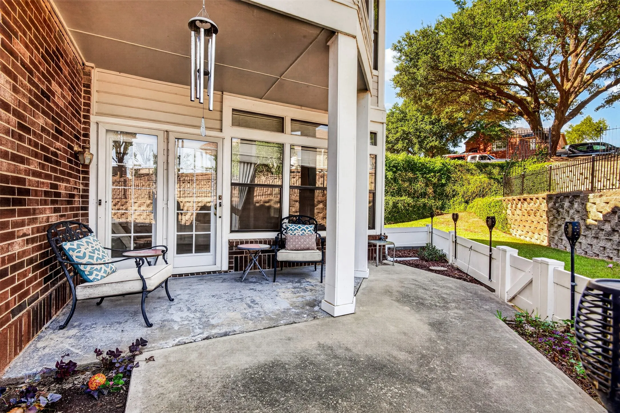 Condominium For Sale in Rockwall County , 9981 Waterfront Trail, Rowlett, Texas 75087, 3 Bedroom, 3 Bathroom, 1 Garage spaces, 1,723 Sqft, built in 1986, mls#21406095, Real Estate Agent in Rowlett, Homes For Sale in Rockwall county, Homes For Sale in Rowlett, Realtor in Rowlett Texas, Real Estate Brokerage Independent Realty Texas, Luminita Cordes Realtor