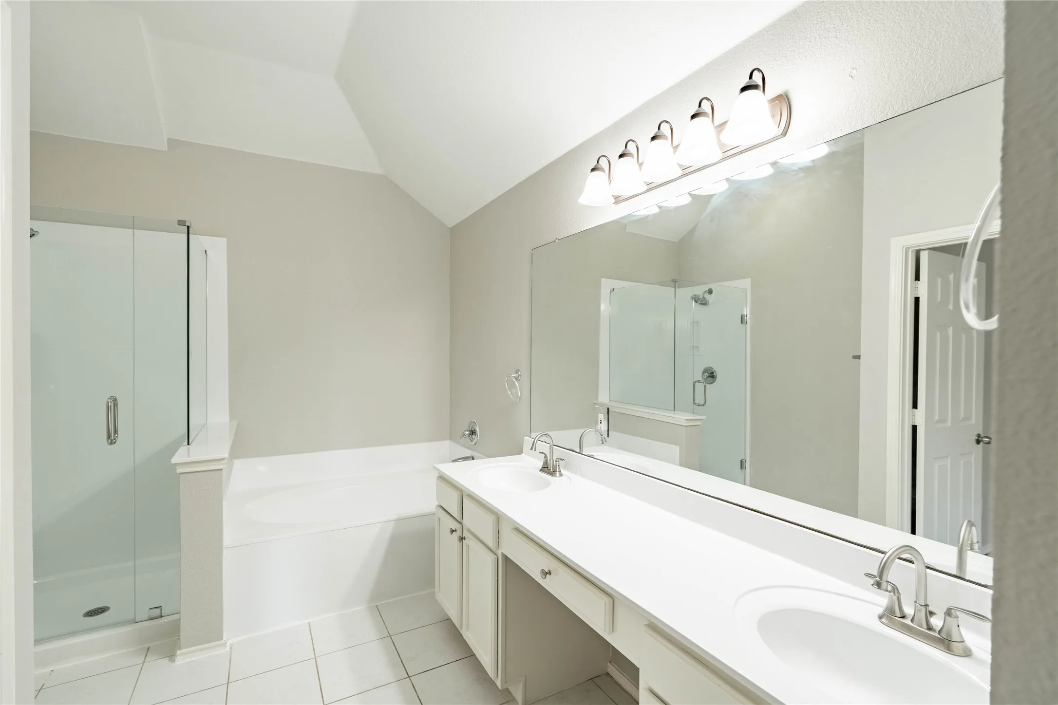 Single Family Residence For Rent in Collin County , 5857 Palomino Drive, Frisco, Texas 75034, 4 Bedroom, 3 Bathroom, 2 Garage spaces, 2,648 Sqft, built in 2000, mls#21408402, Real Estate Agent in Frisco, Homes For Rent in Collin county, Homes For Rent in Frisco, Realtor in Frisco Texas, Real Estate Brokerage Independent Realty Texas, Luminita Cordes Realtor