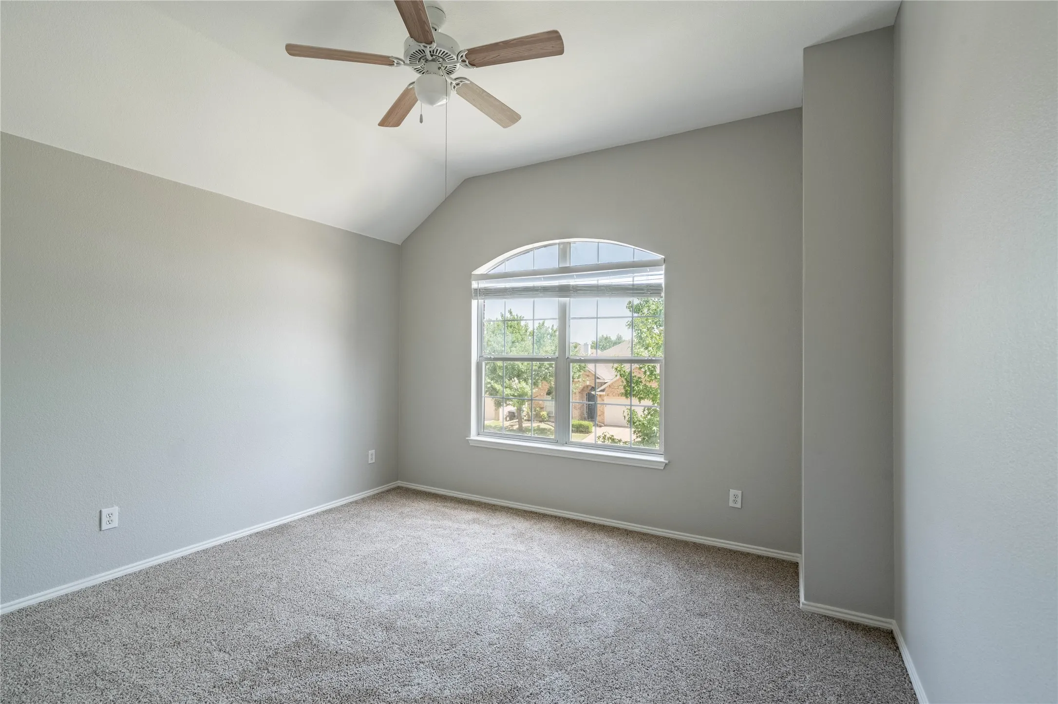 Single Family Residence For Rent in Collin County , 5857 Palomino Drive, Frisco, Texas 75034, 4 Bedroom, 3 Bathroom, 2 Garage spaces, 2,648 Sqft, built in 2000, mls#21408402, Real Estate Agent in Frisco, Homes For Rent in Collin county, Homes For Rent in Frisco, Realtor in Frisco Texas, Real Estate Brokerage Independent Realty Texas, Luminita Cordes Realtor