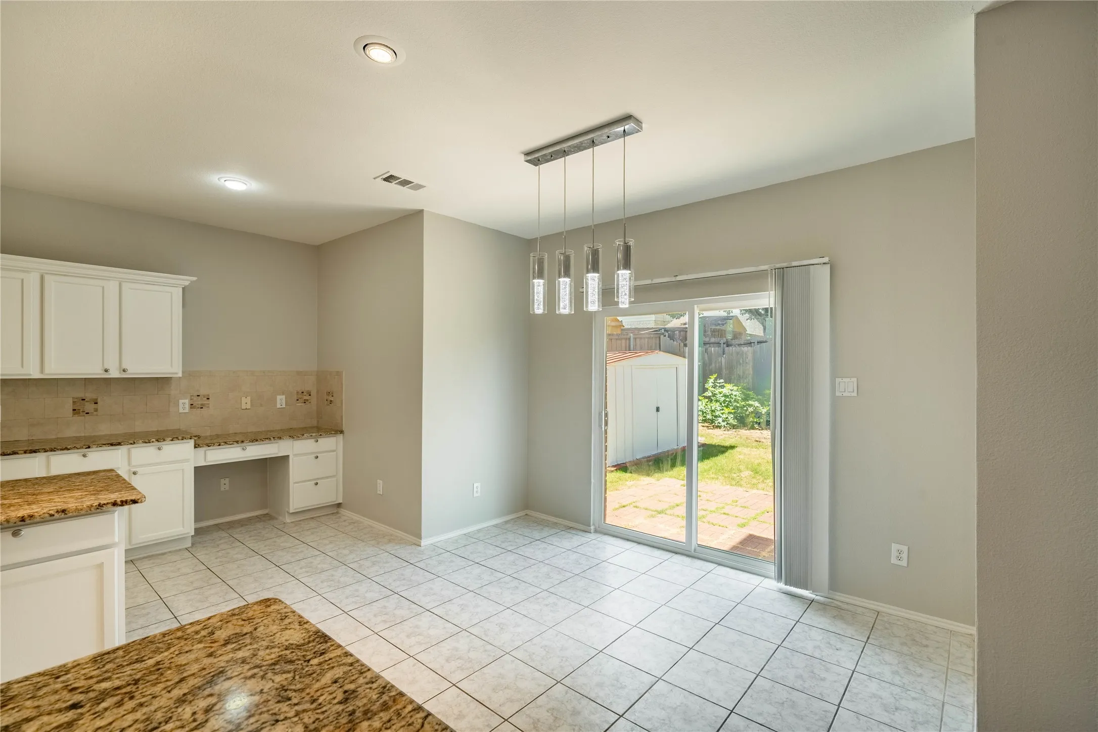 Single Family Residence For Rent in Collin County , 5857 Palomino Drive, Frisco, Texas 75034, 4 Bedroom, 3 Bathroom, 2 Garage spaces, 2,648 Sqft, built in 2000, mls#21408402, Real Estate Agent in Frisco, Homes For Rent in Collin county, Homes For Rent in Frisco, Realtor in Frisco Texas, Real Estate Brokerage Independent Realty Texas, Luminita Cordes Realtor