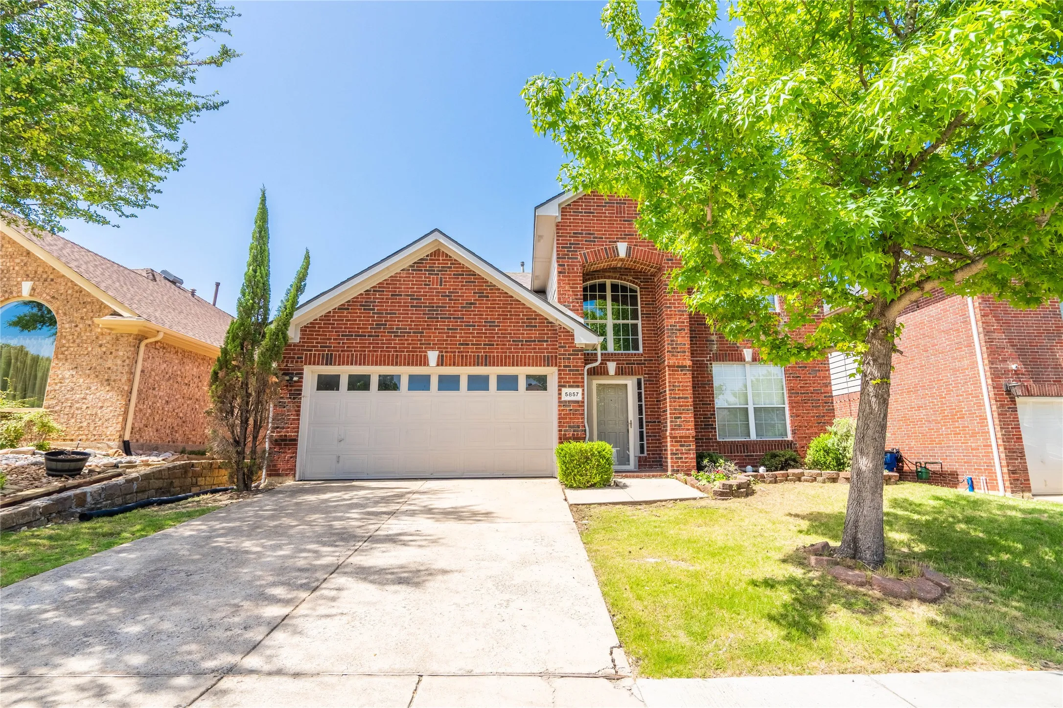 Single Family Residence For Rent in Collin County , 5857 Palomino Drive, Frisco, Texas 75034, 4 Bedroom, 3 Bathroom, 2 Garage spaces, 2,648 Sqft, built in 2000, mls#21408402, Real Estate Agent in Frisco, Homes For Rent in Collin county, Homes For Rent in Frisco, Realtor in Frisco Texas, Real Estate Brokerage Independent Realty Texas, Luminita Cordes Realtor