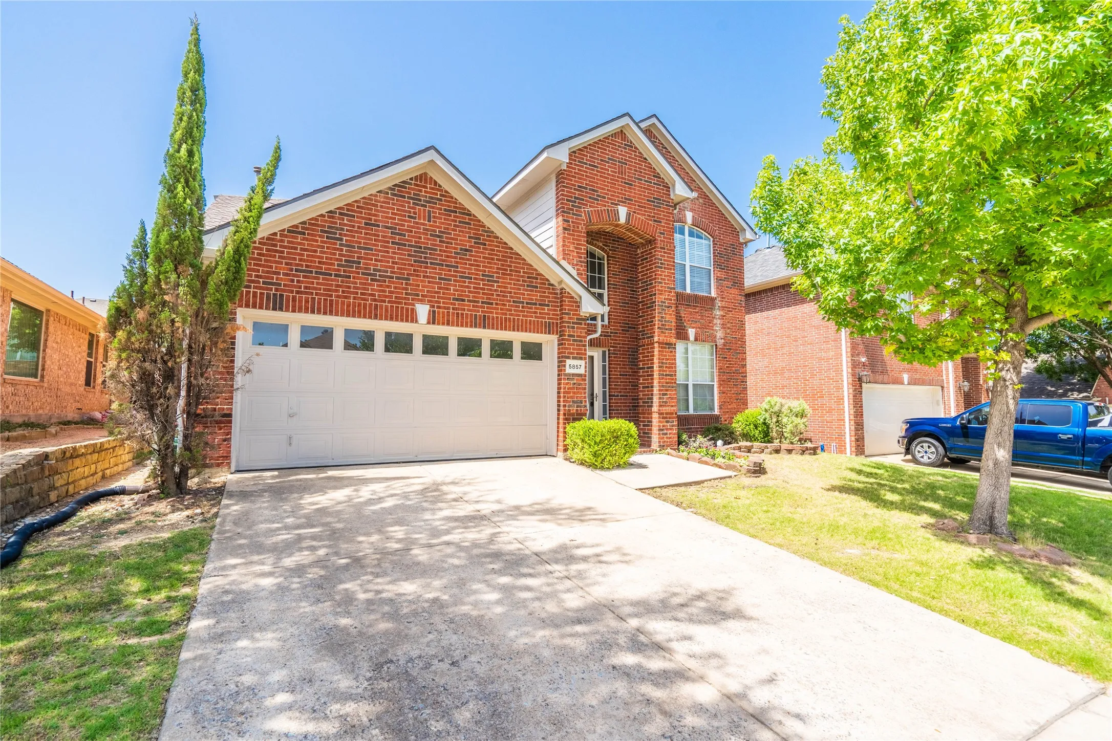 Single Family Residence For Rent in Collin County , 5857 Palomino Drive, Frisco, Texas 75034, 4 Bedroom, 3 Bathroom, 2 Garage spaces, 2,648 Sqft, built in 2000, mls#21408402, Real Estate Agent in Frisco, Homes For Rent in Collin county, Homes For Rent in Frisco, Realtor in Frisco Texas, Real Estate Brokerage Independent Realty Texas, Luminita Cordes Realtor