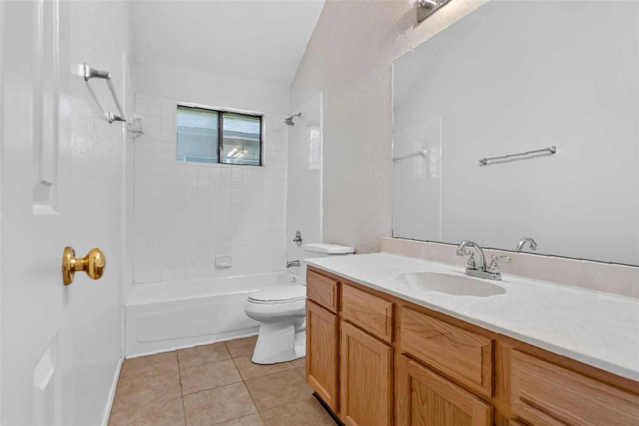 Single Family Residence For Rent in Dallas County , 1001 Creek Valley Road, Mesquite, Texas 75181, 3 Bedroom, 2 Bathroom, 2 Garage spaces, 1,732 Sqft, built in 1990, mls#21408405, Real Estate Agent in Mesquite, Homes For Rent in Dallas county, Homes For Rent in Mesquite, Realtor in Mesquite Texas, Real Estate Brokerage Independent Realty Texas, Luminita Cordes Realtor